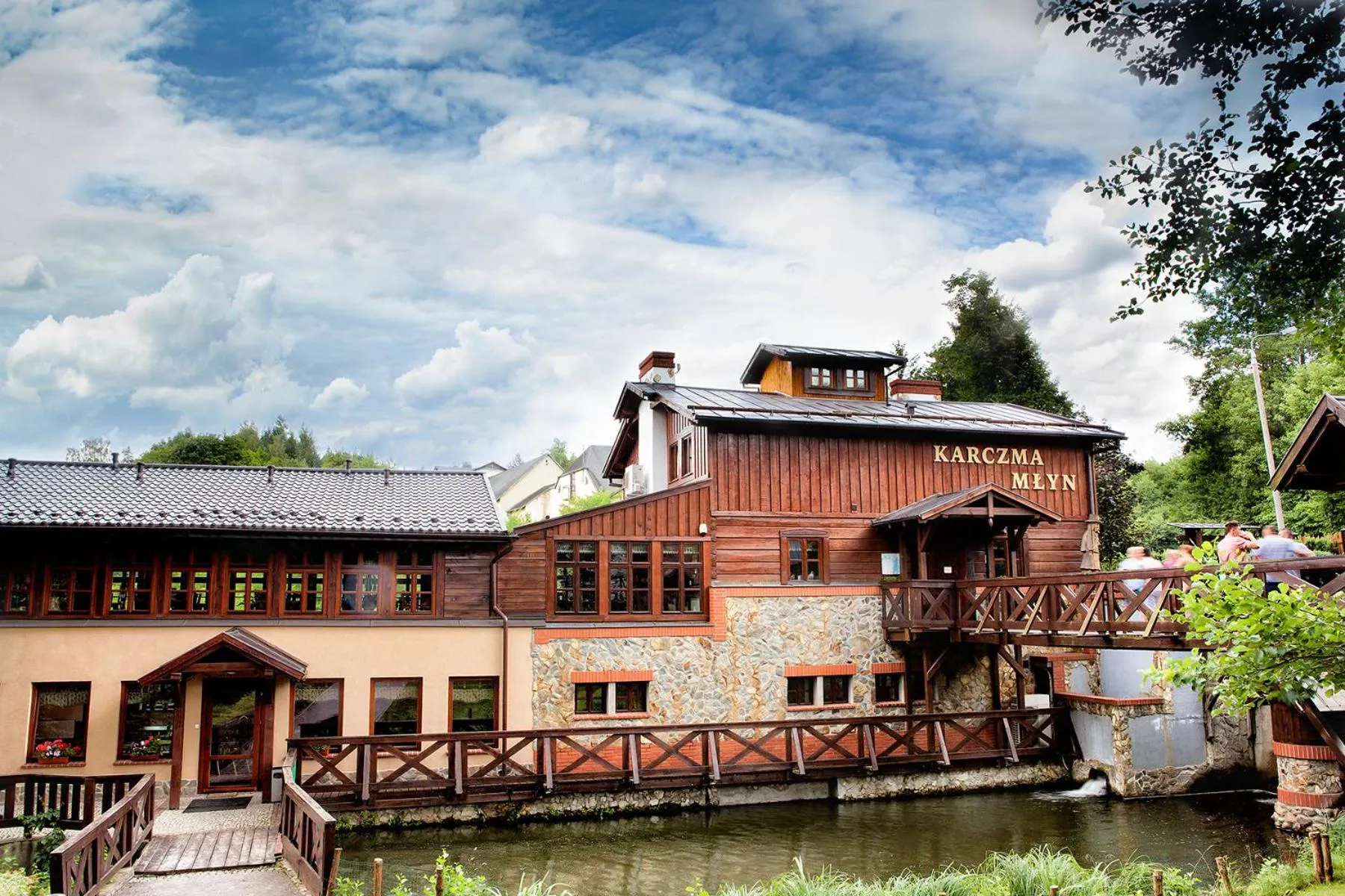 Restaurant/places to eat in Hotel Dworek Wapionka