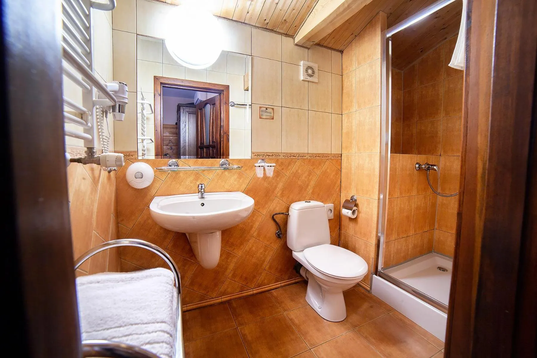 Bathroom in Hotel Dworek Wapionka