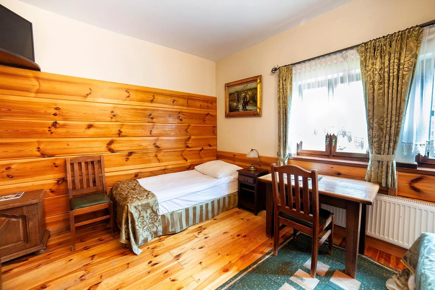 Photo of the whole room, Bed in Hotel Dworek Wapionka