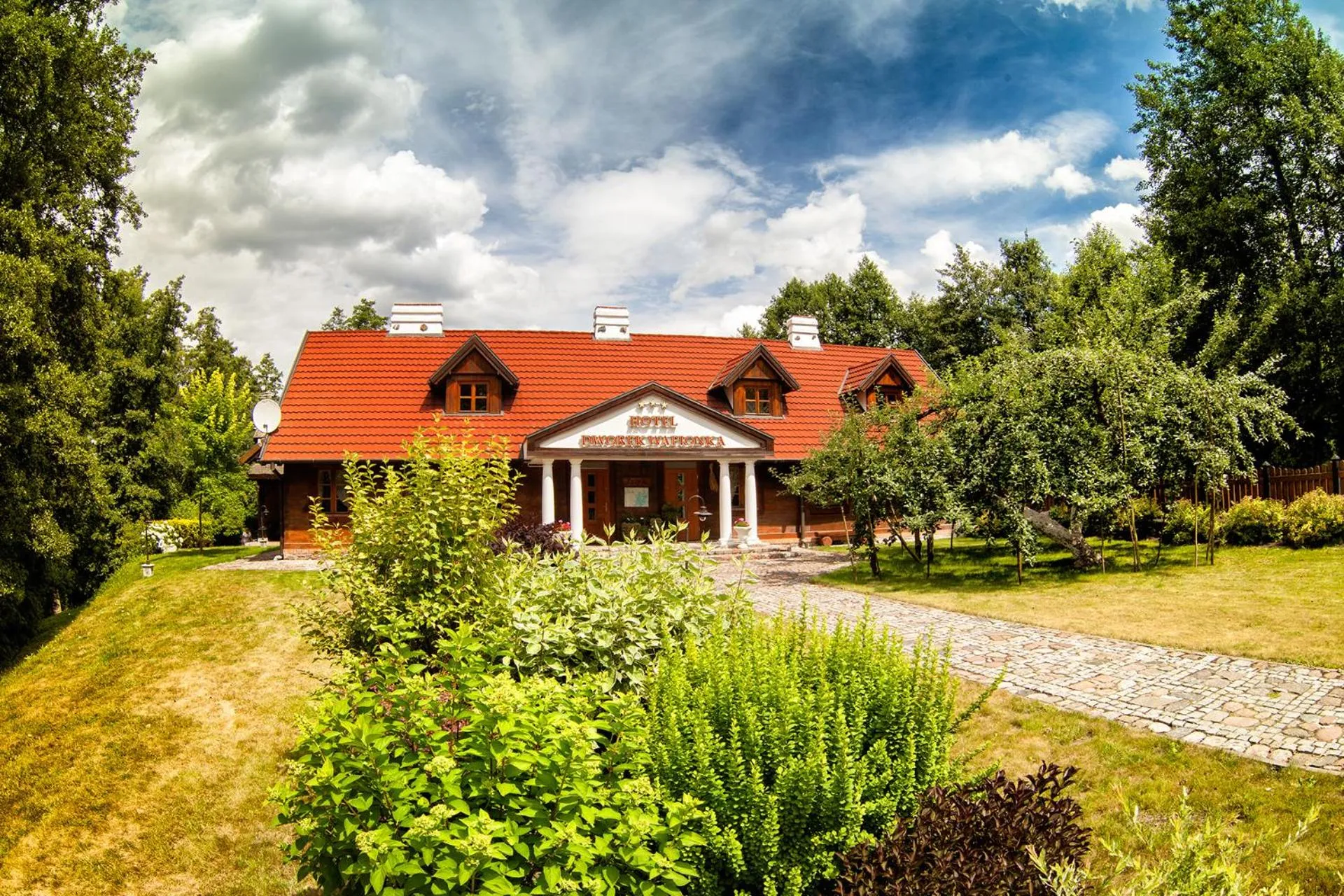 Property building in Hotel Dworek Wapionka