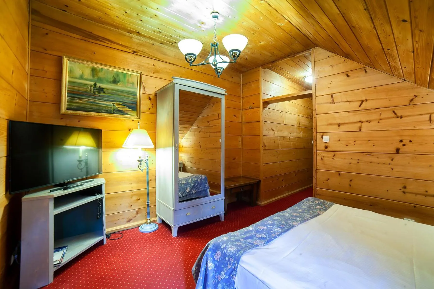 Bed in Hotel Dworek Wapionka