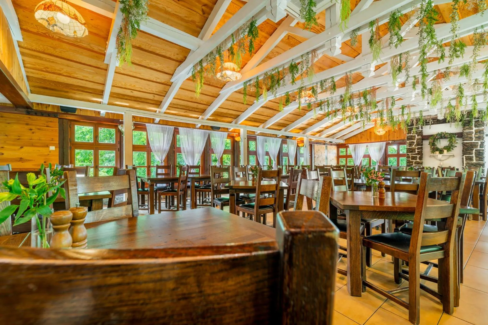 Restaurant/places to eat in Hotel Dworek Wapionka