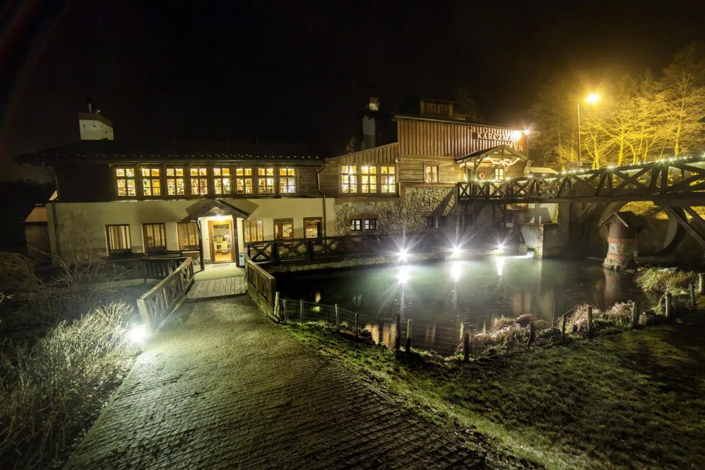 Restaurant/places to eat in Hotel Dworek Wapionka