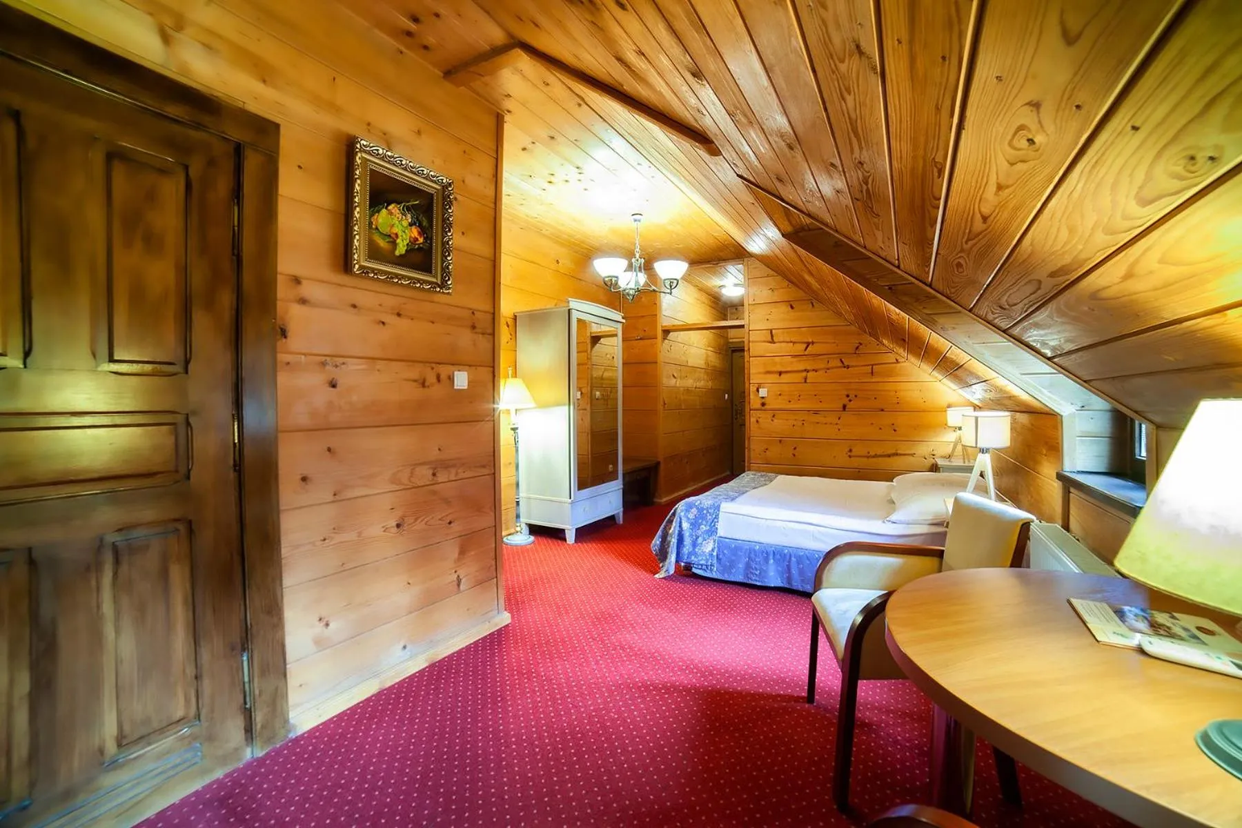 Bed in Hotel Dworek Wapionka