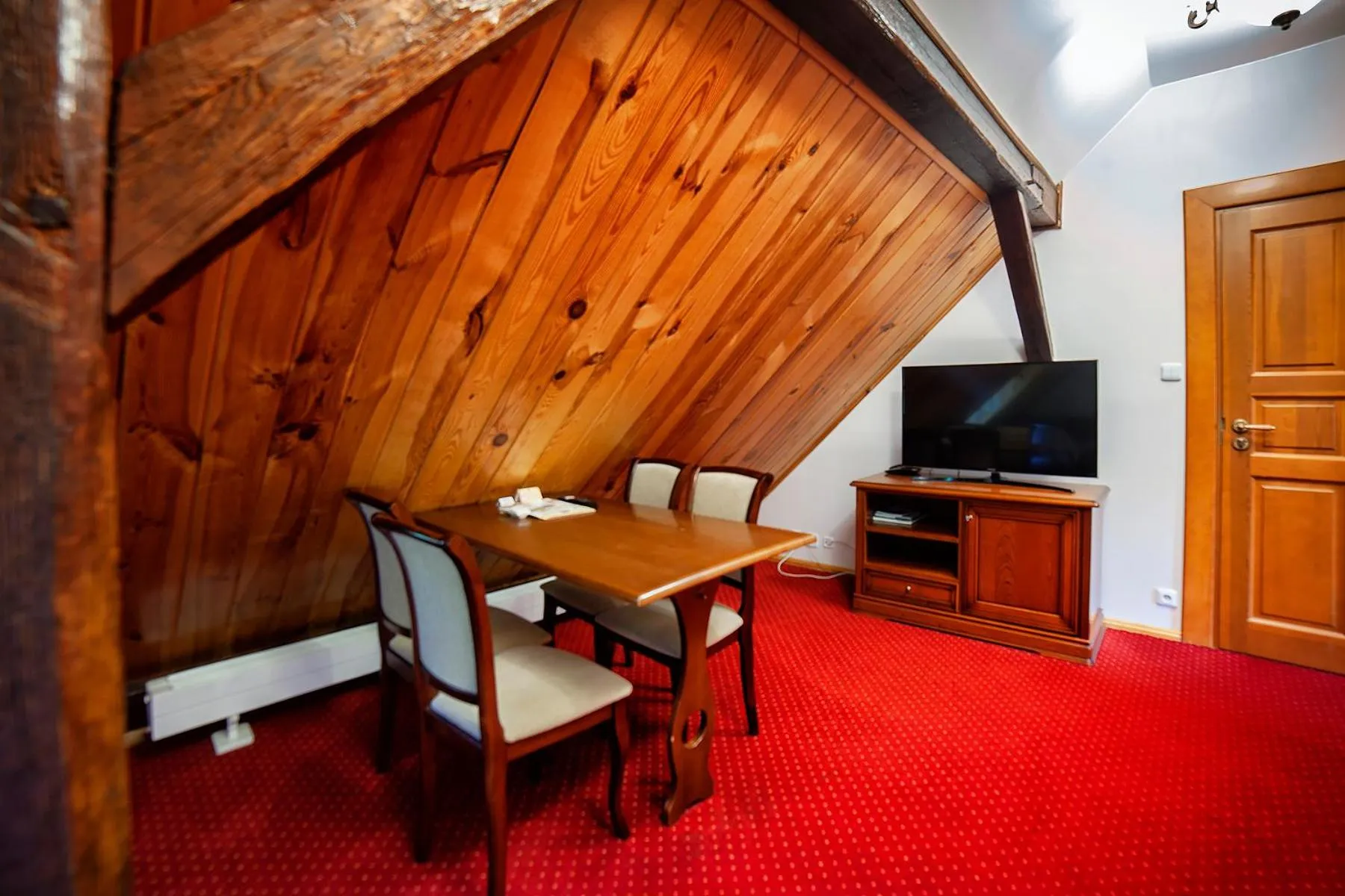 Seating area in Hotel Dworek Wapionka