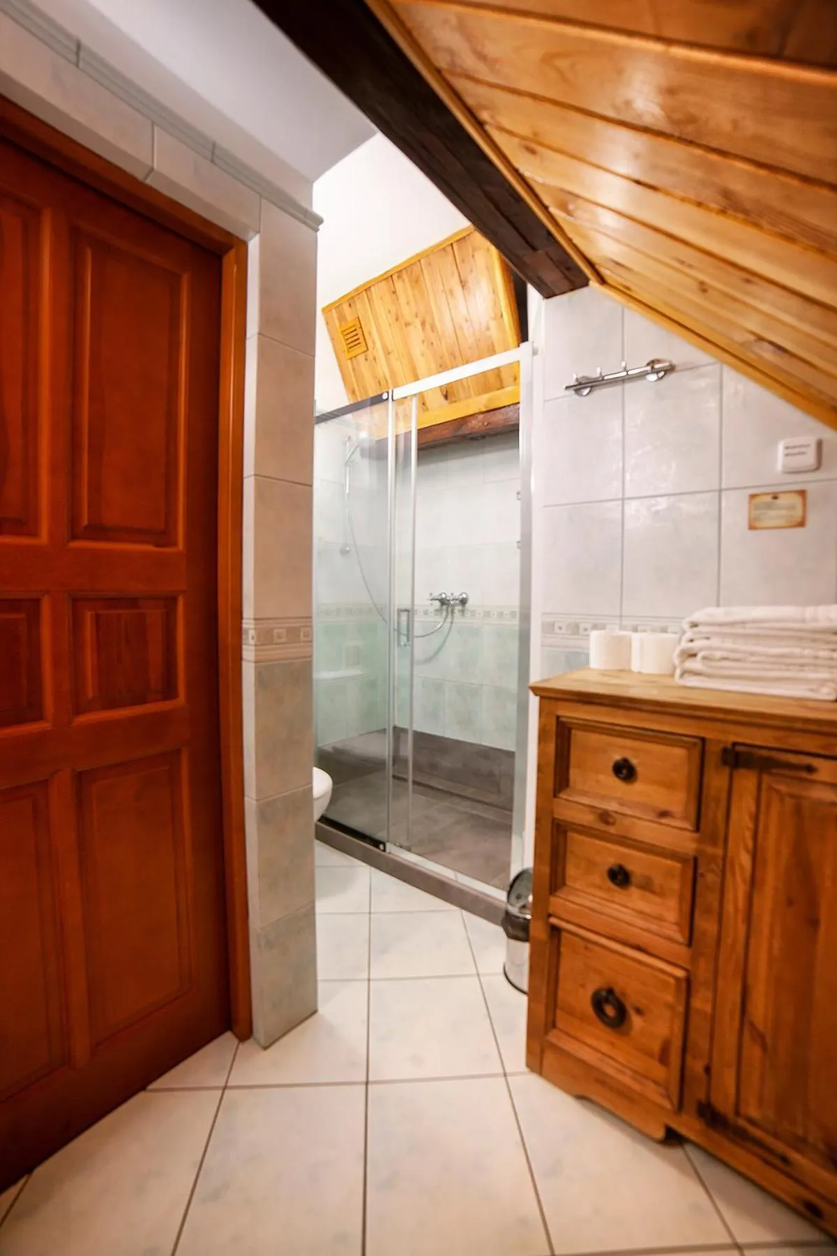 Bathroom in Hotel Dworek Wapionka