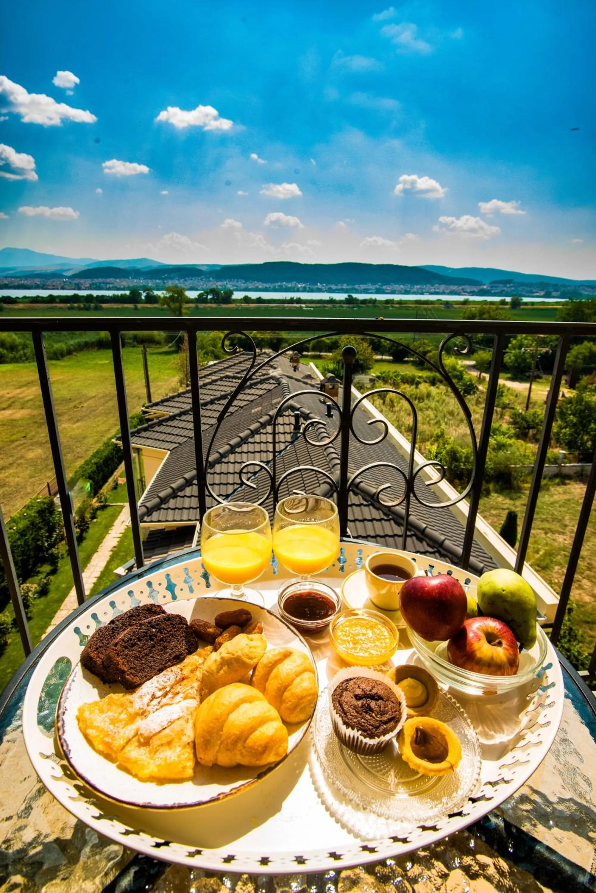 Restaurant/places to eat in Anemolia Resort and Spa