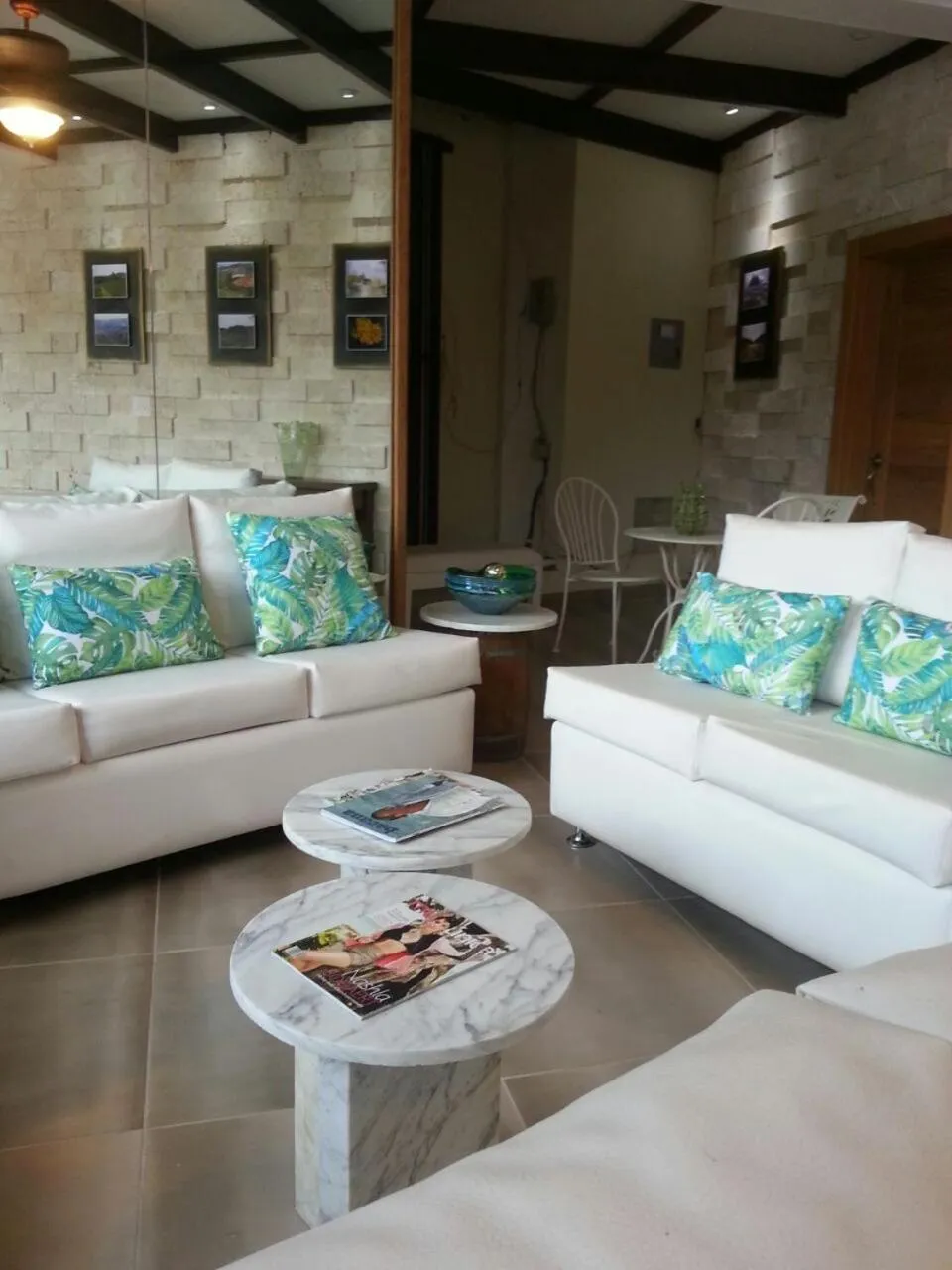 Living room in MON Hotel Boutique