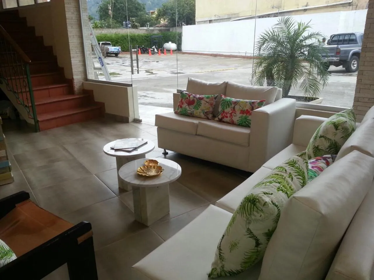 Lobby or reception in MON Hotel Boutique