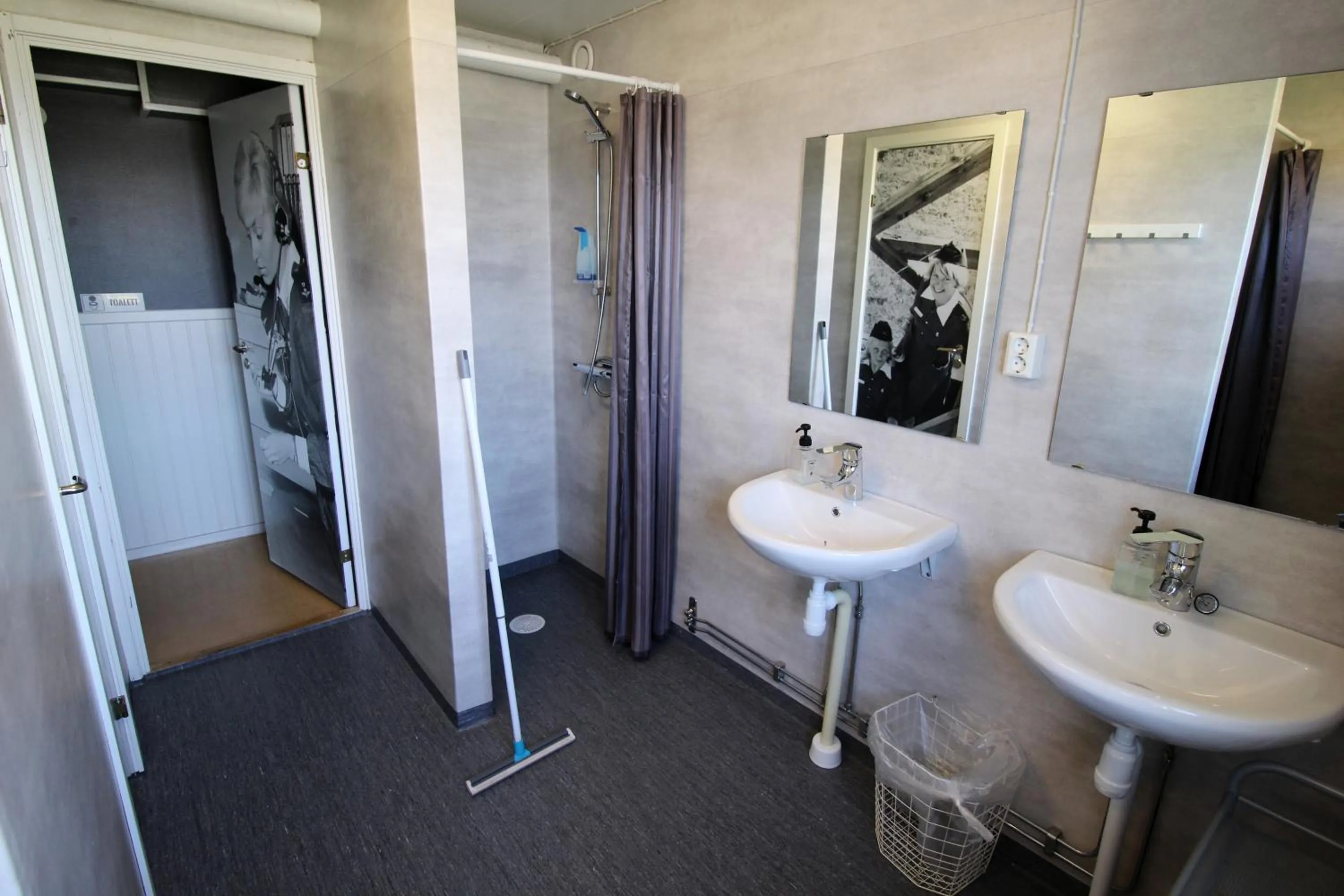 Shower in STF Bunge Hostel