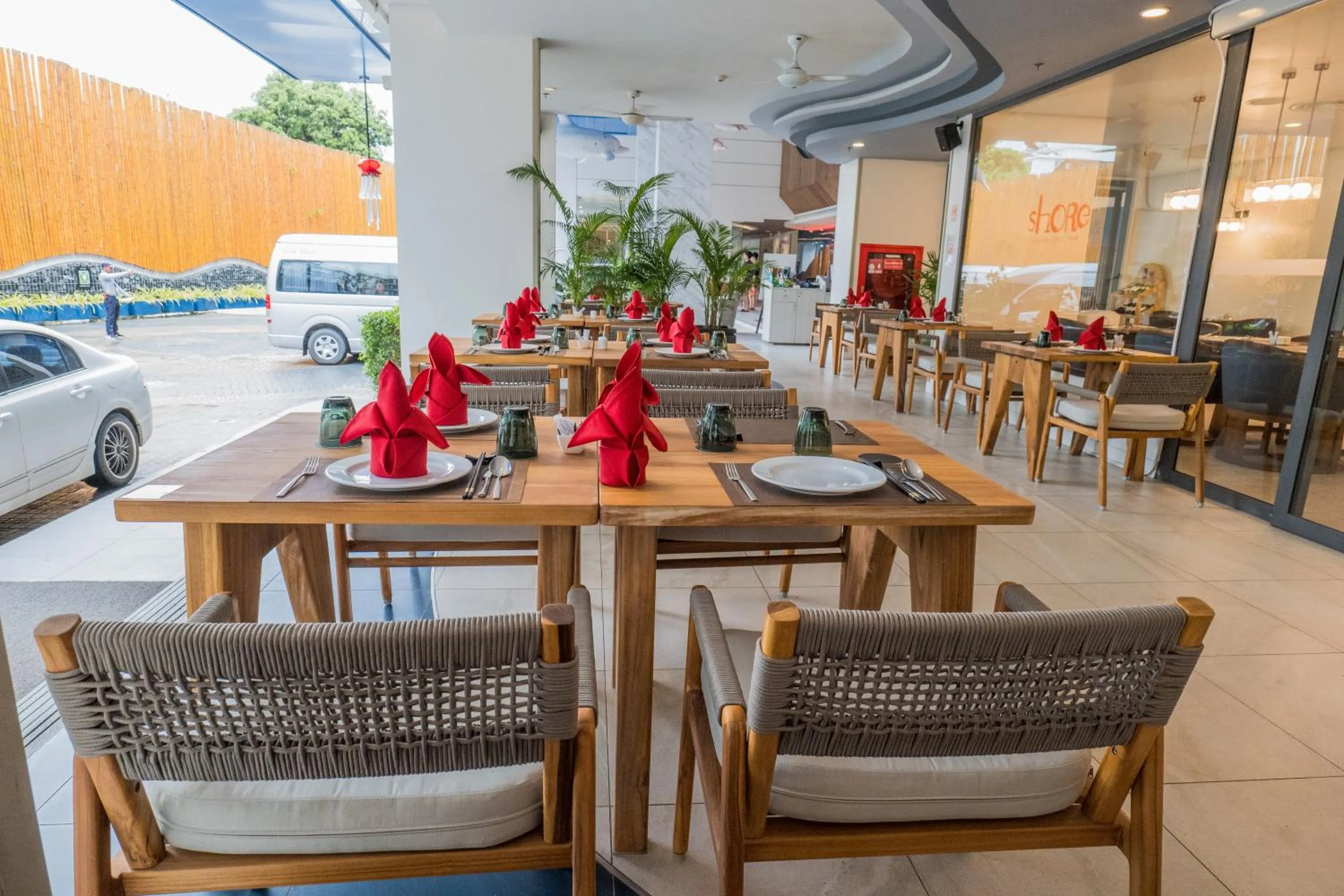 Restaurant/places to eat in Hotel Clover Patong Phuket - SHA Plus