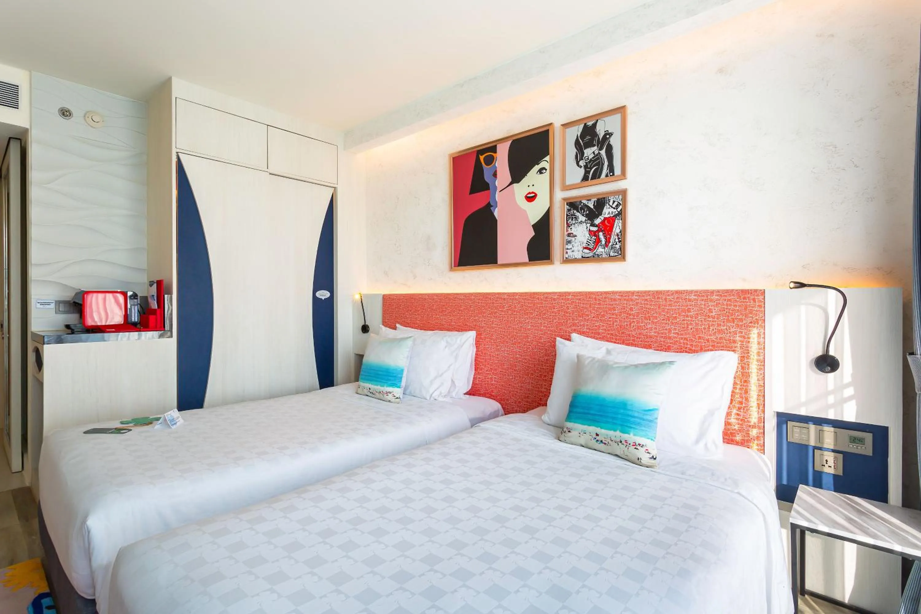 Bedroom, Bed in Hotel Clover Patong Phuket - SHA Plus