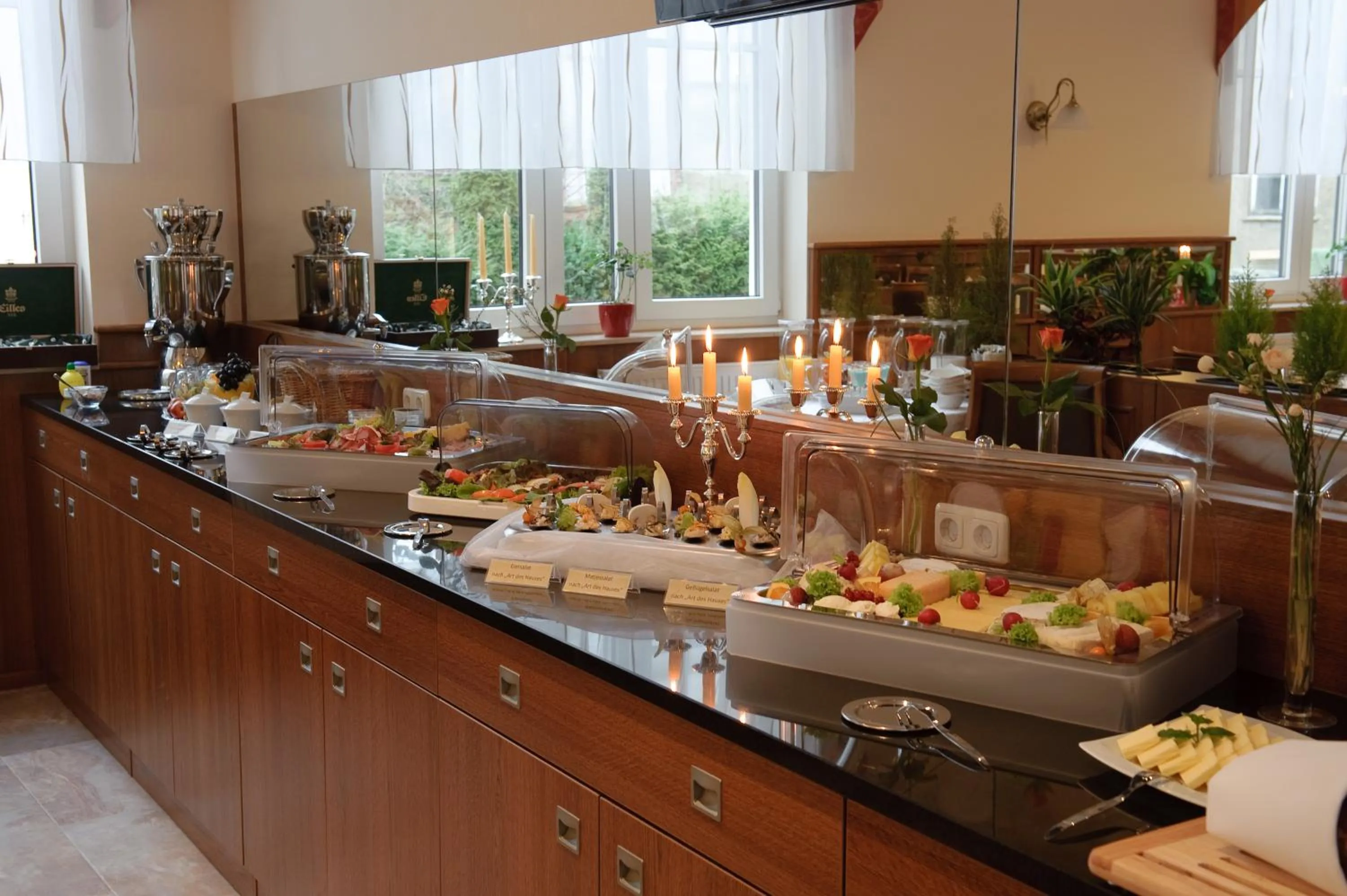 Restaurant/places to eat in Stadthotel Stern