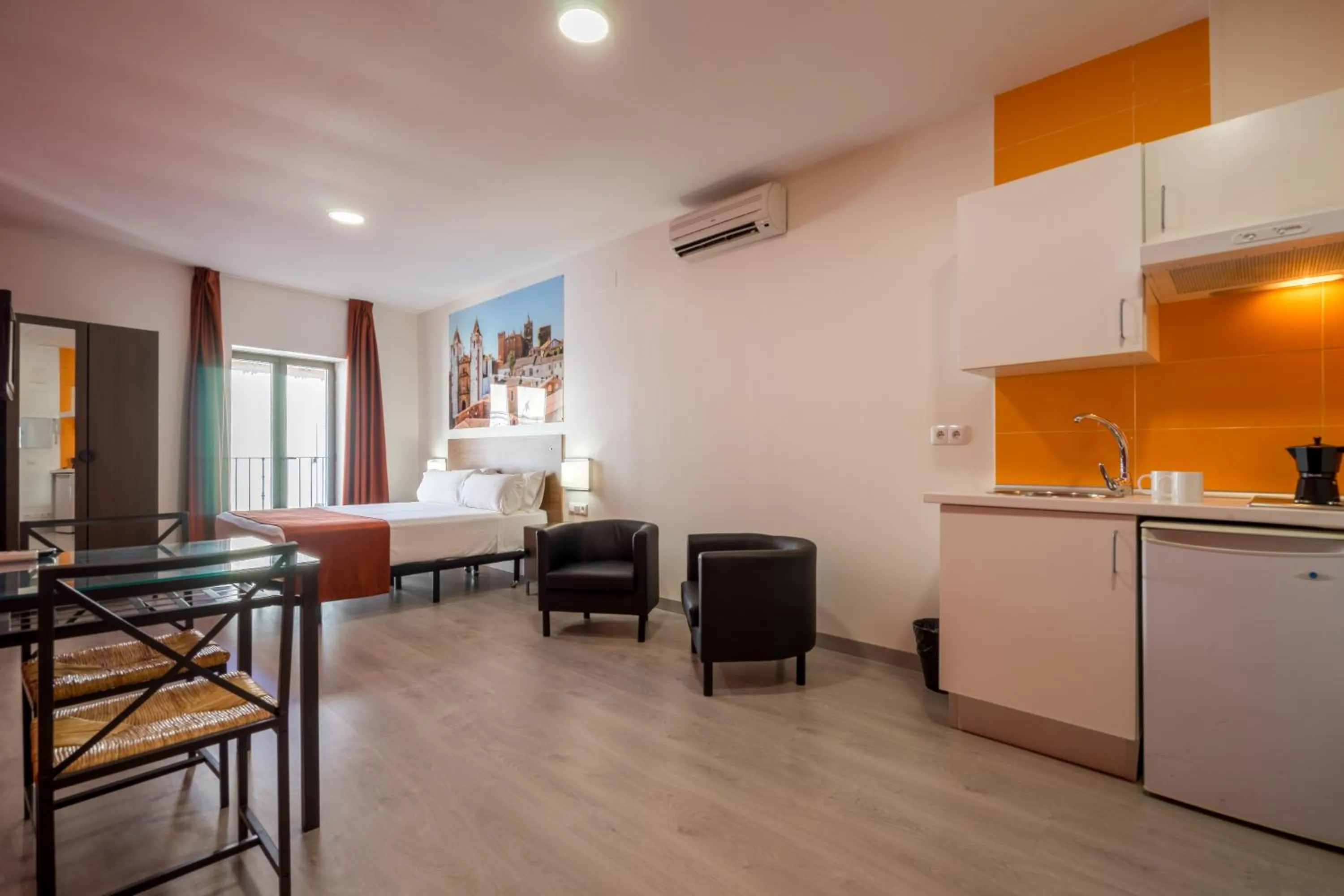 Photo of the whole room in Baluart Apartments