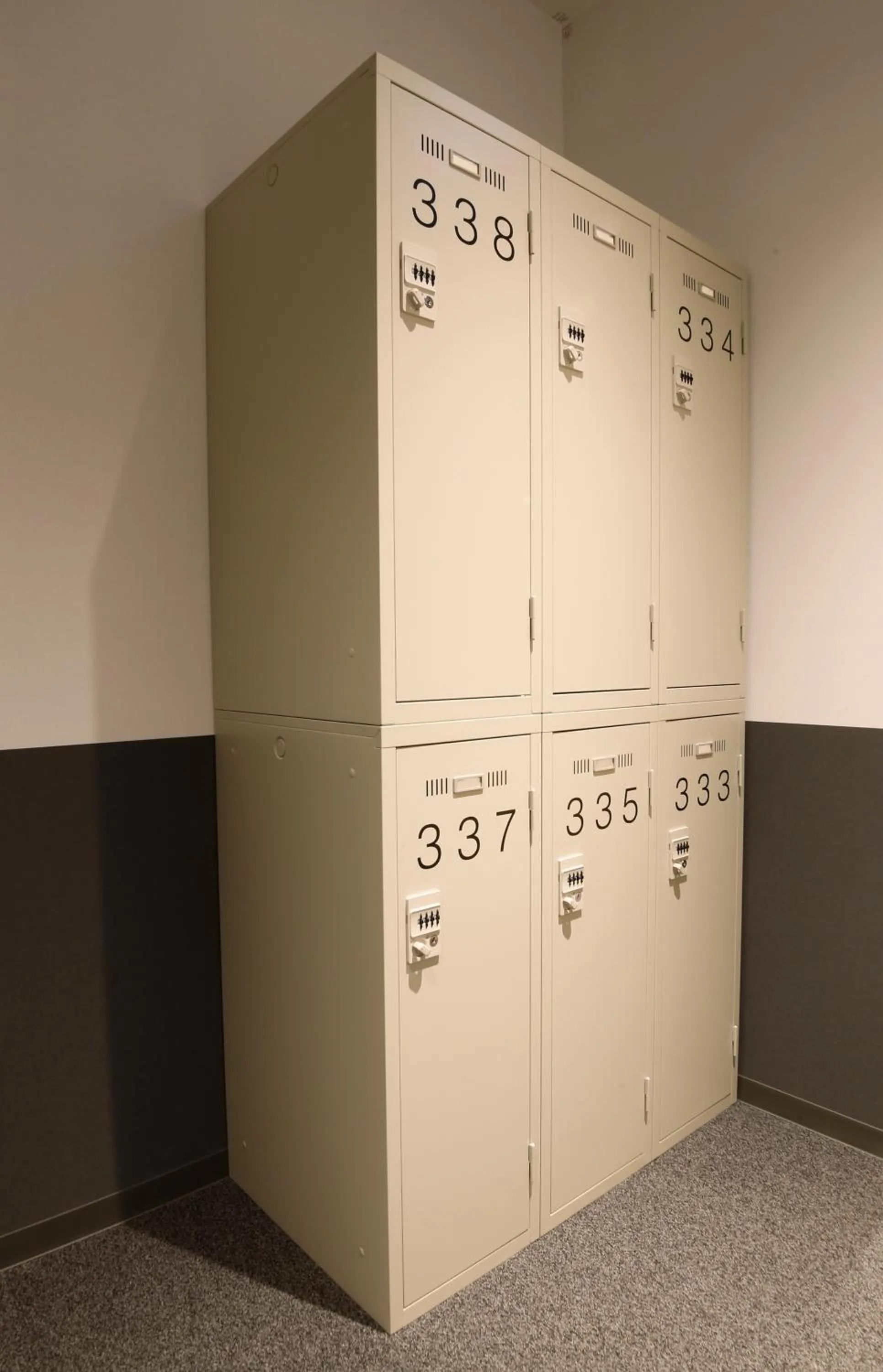 microwave in White Hostel Shinsaibashi