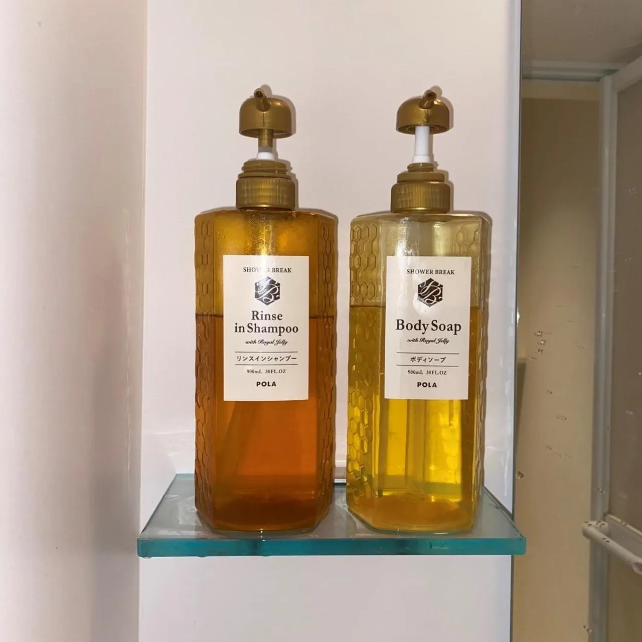 Shower in White Hostel Shinsaibashi