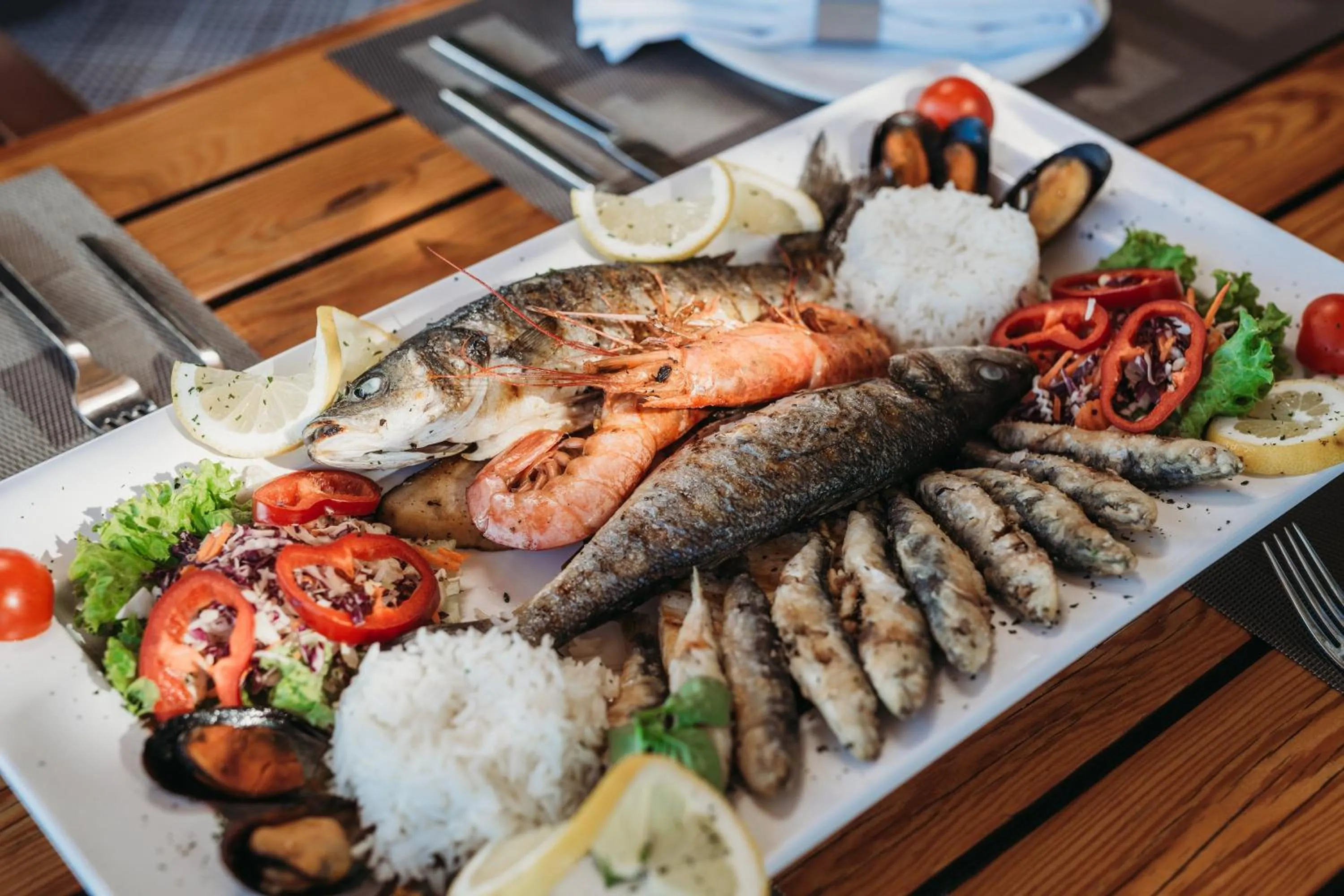 Restaurant/places to eat in Hotel St.John Suites Adults Only