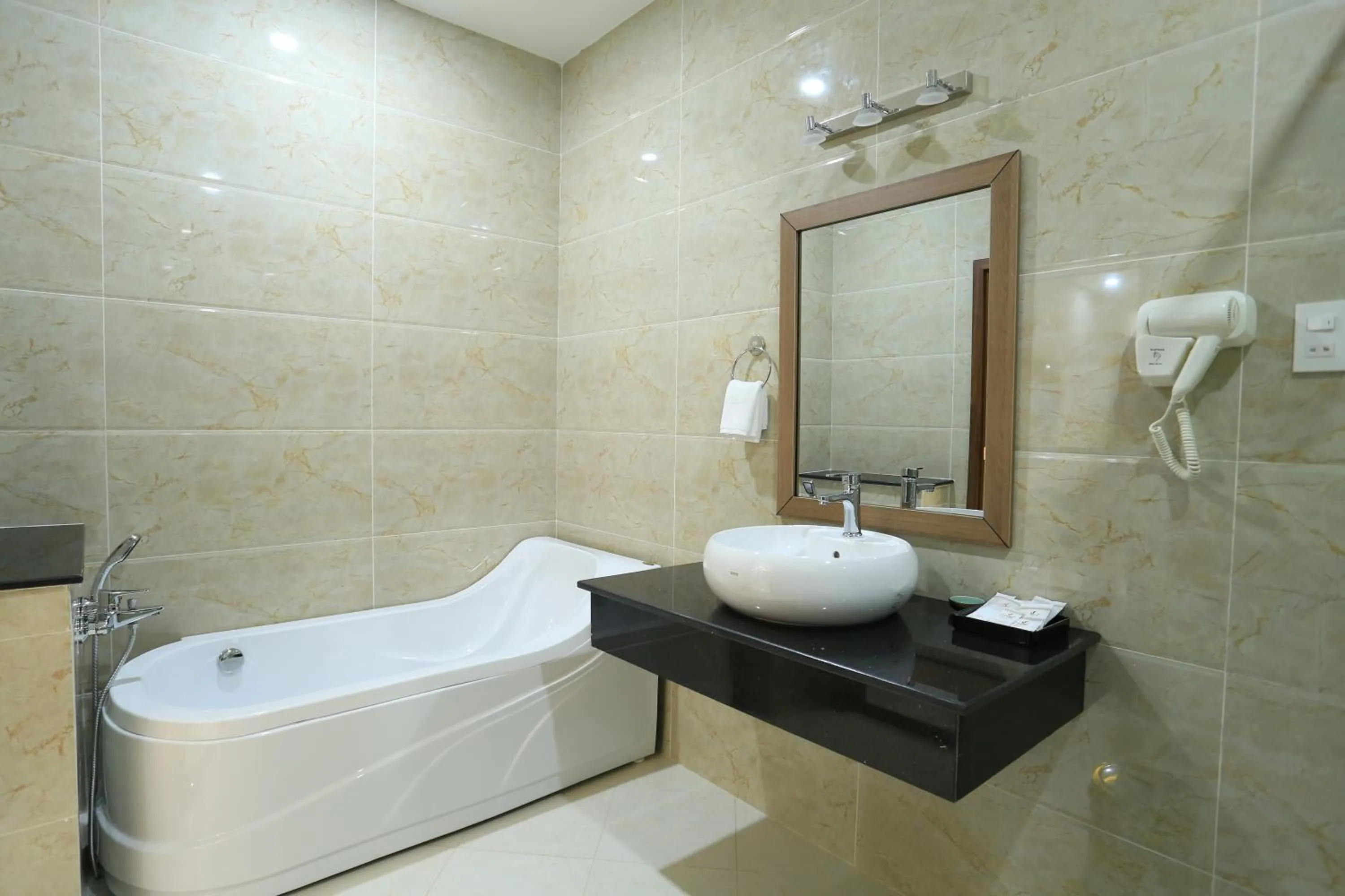 Bathroom in Phung Hung Boutique Hotel
