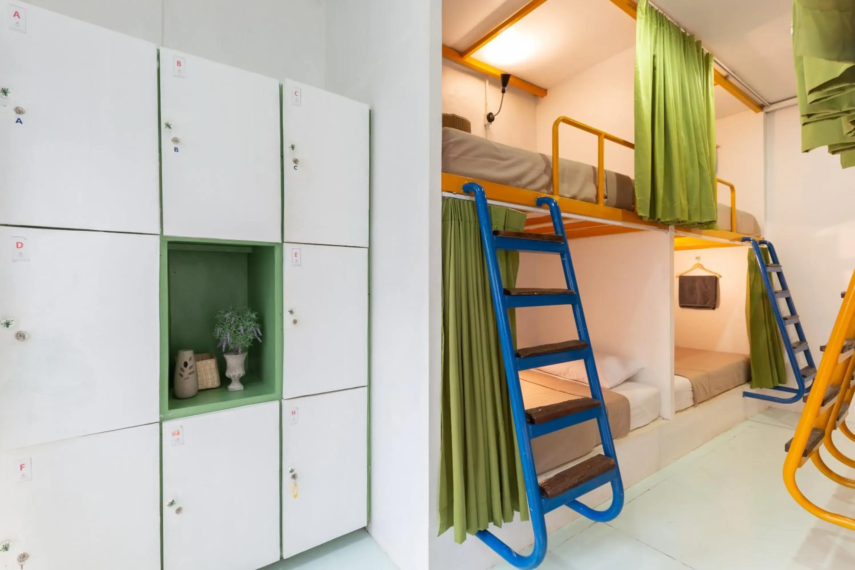 Bed in 8-Bed Mixed Dormitory Room in Aekkeko hostel Bed in 8-Bed Mixed Dormitory Room in Aekkeko hostel