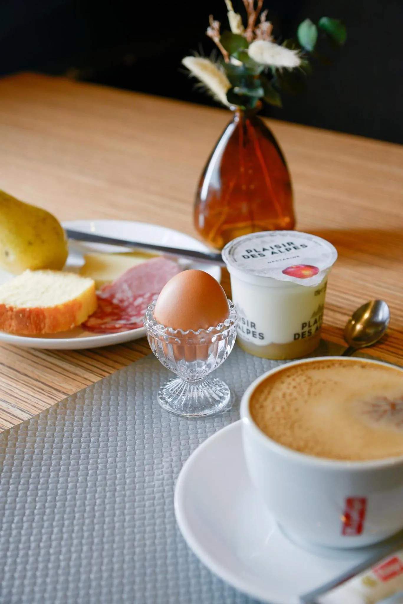 Breakfast in Hotel Actuel Chambéry Centre Gare