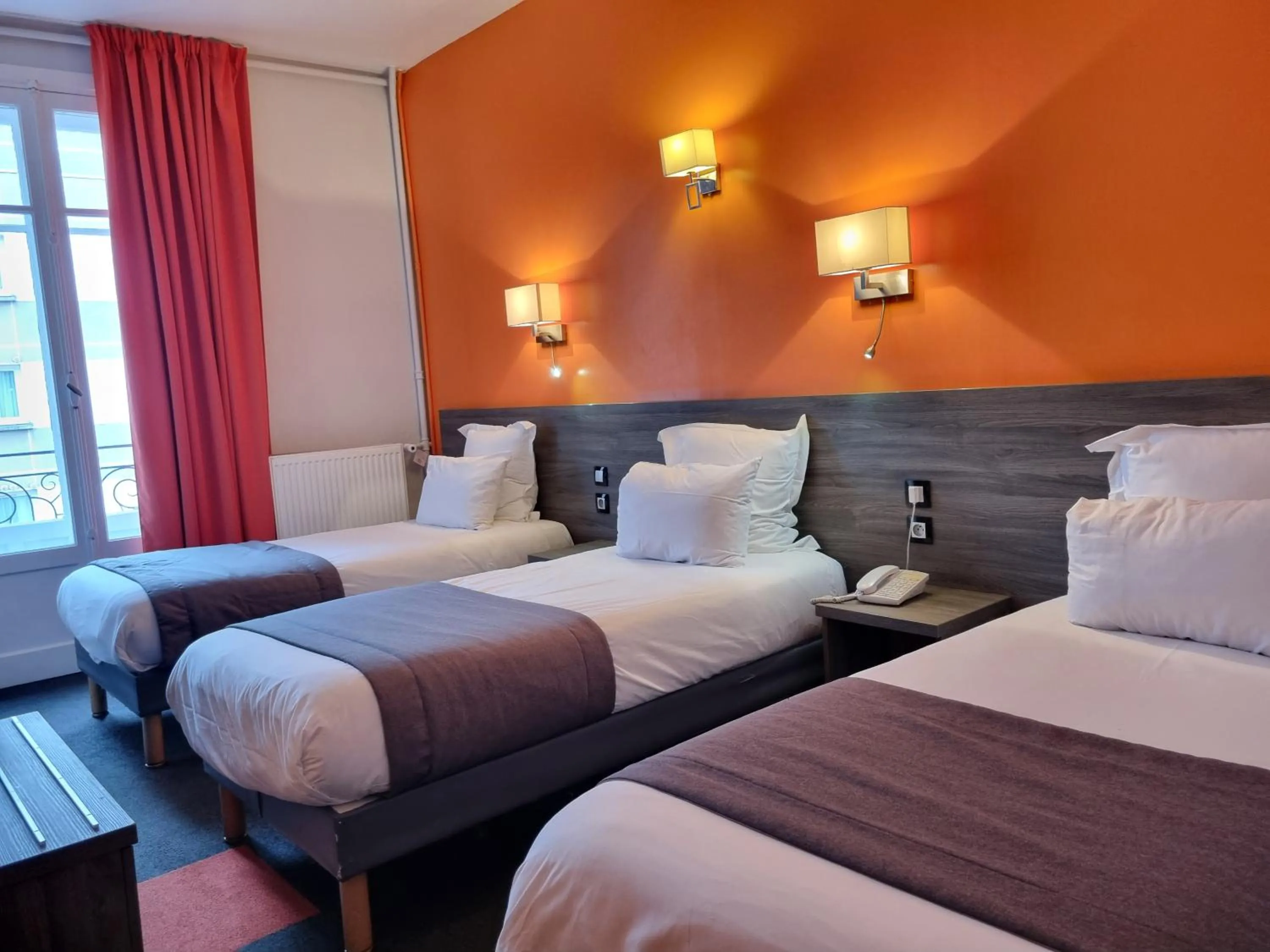 Bedroom, Bed in Hotel Actuel Chambéry Centre Gare