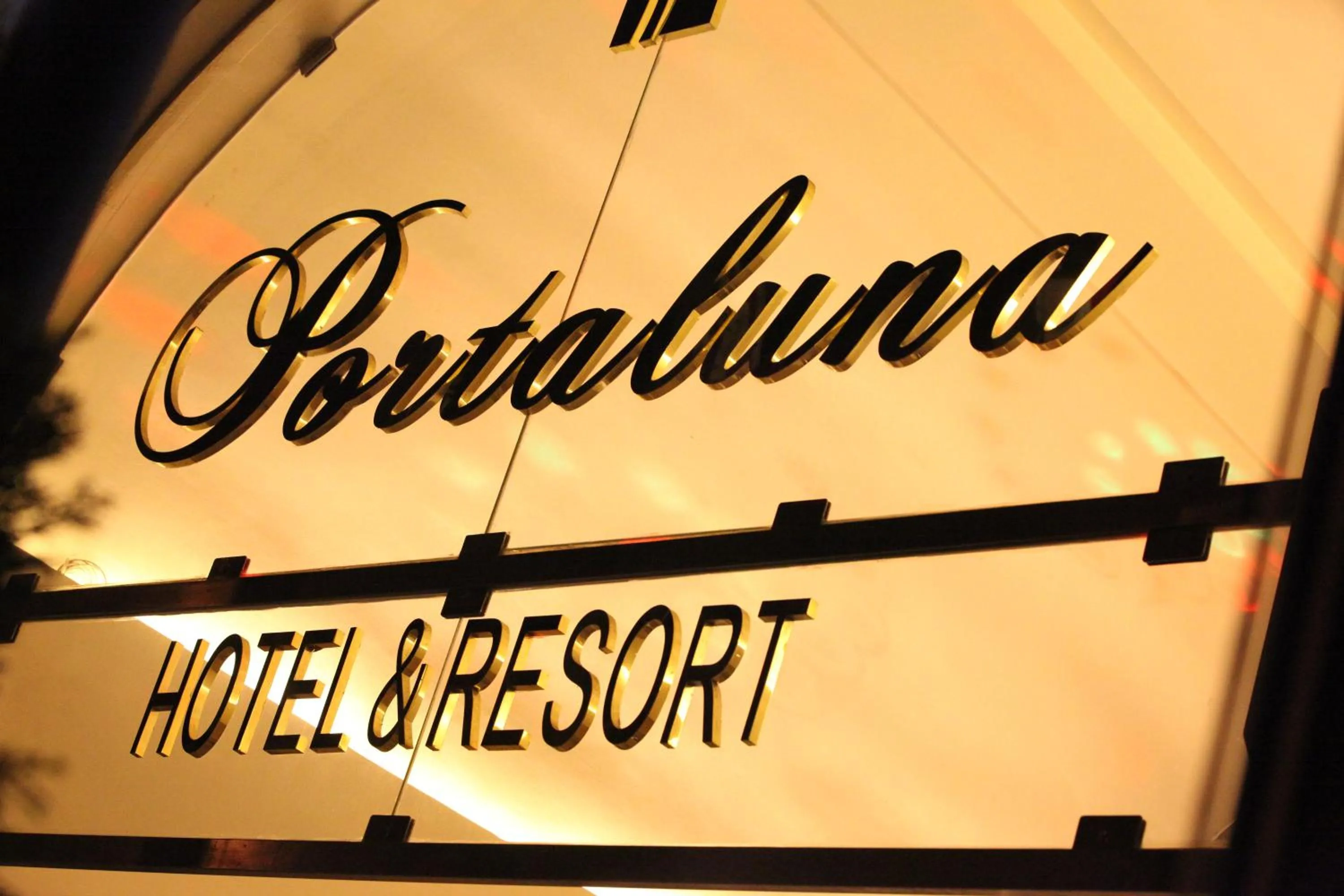 Facade/entrance in Portaluna Hotel & Resort