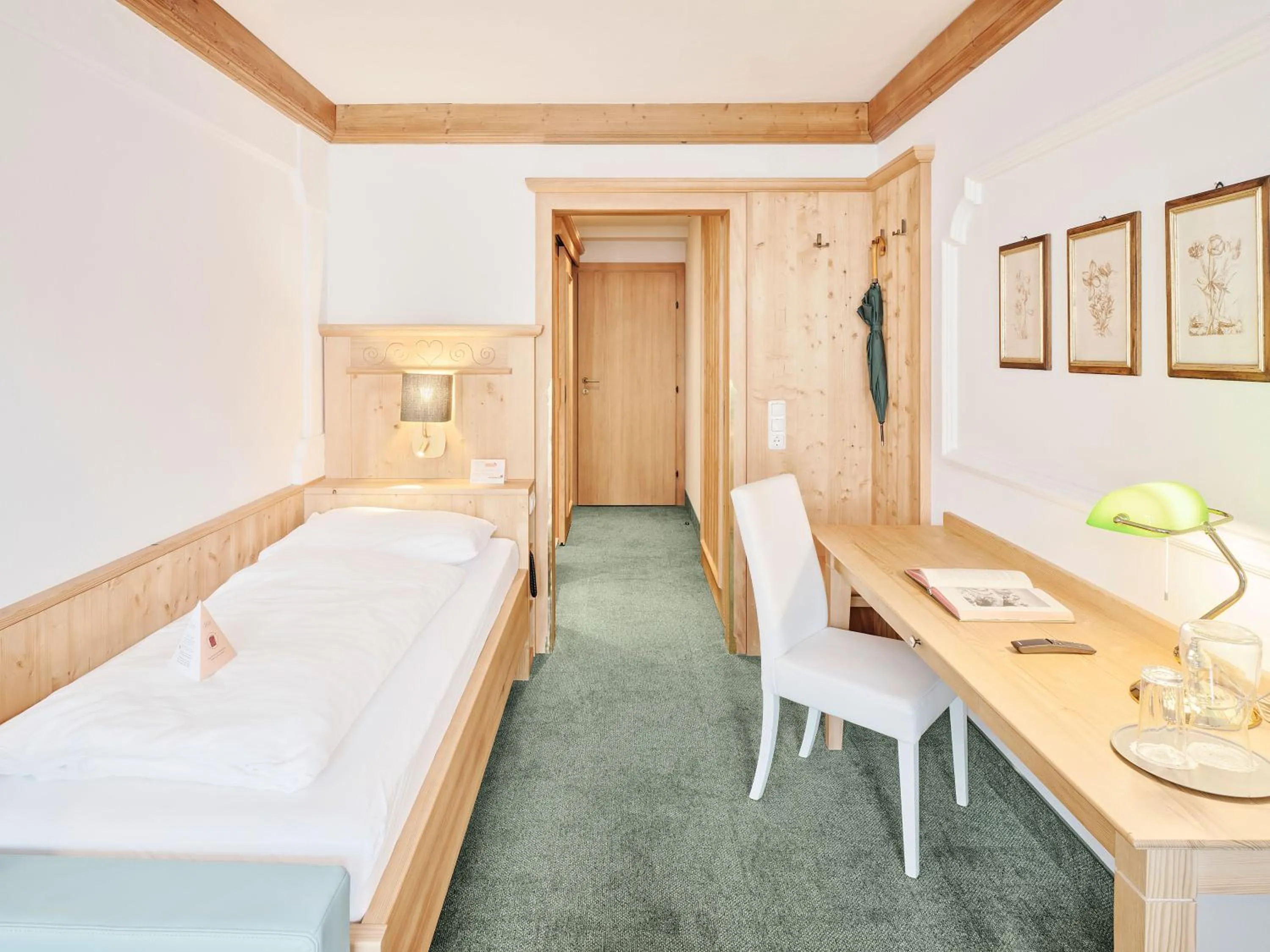 Photo of the whole room, Bed in Genuss - und Vitalhotel Moisl