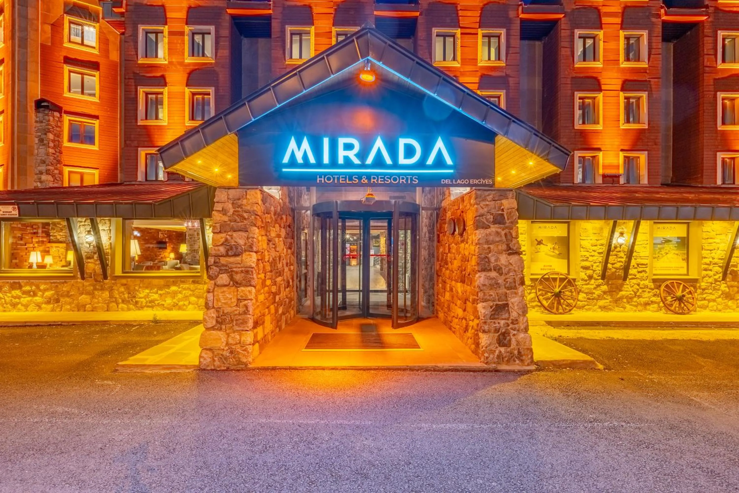 Property building in Mirada Del Lago