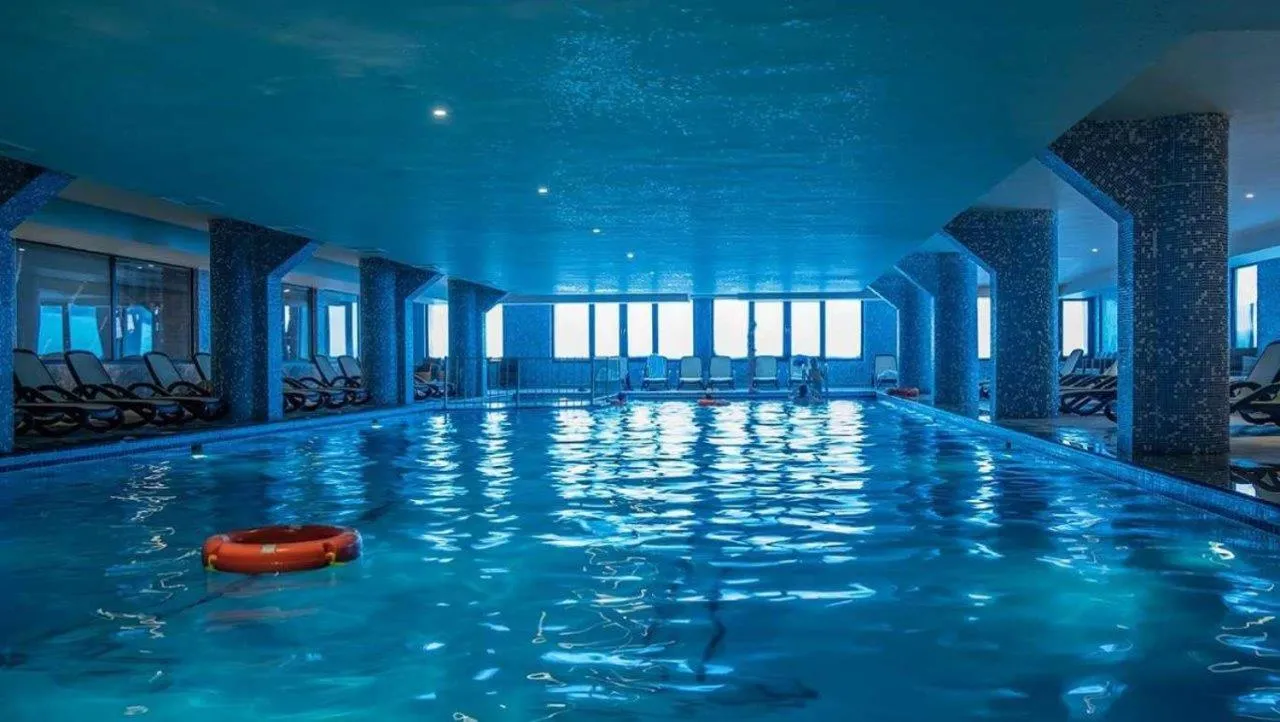 Pool view in Mirada Del Lago