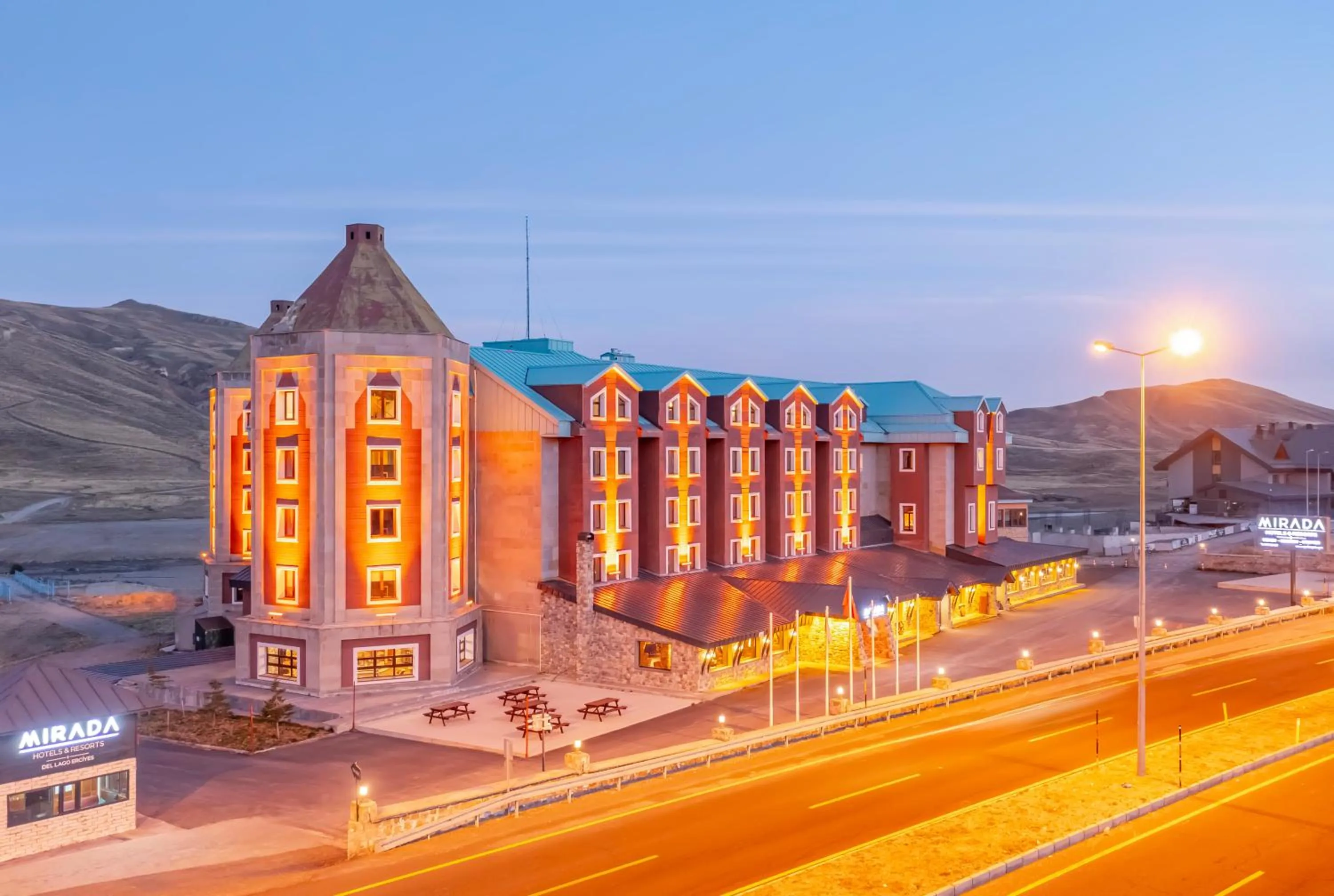 Property building in Mirada Del Lago