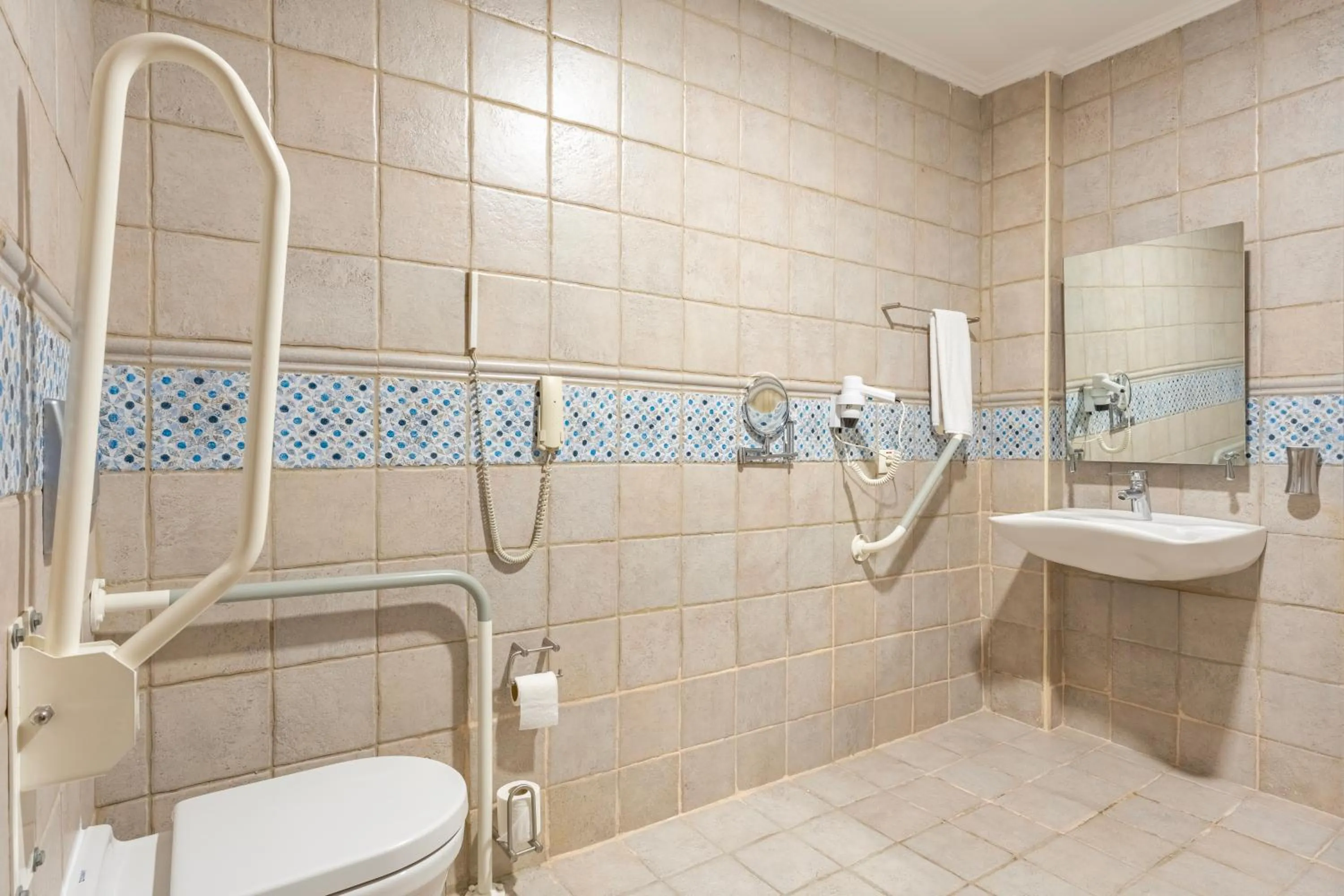 Toilet in Mirada Del Lago