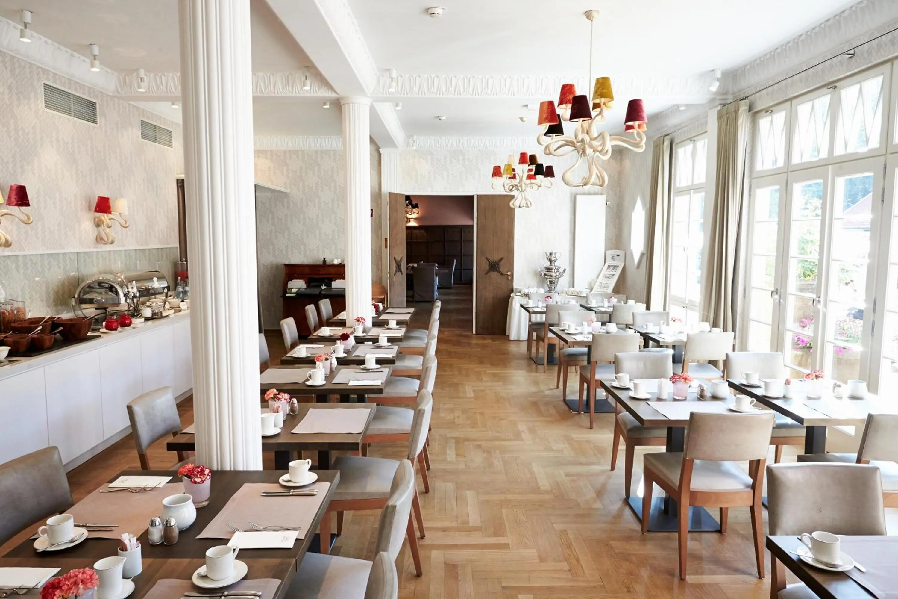 Restaurant/places to eat in Waldhotel Stuttgart