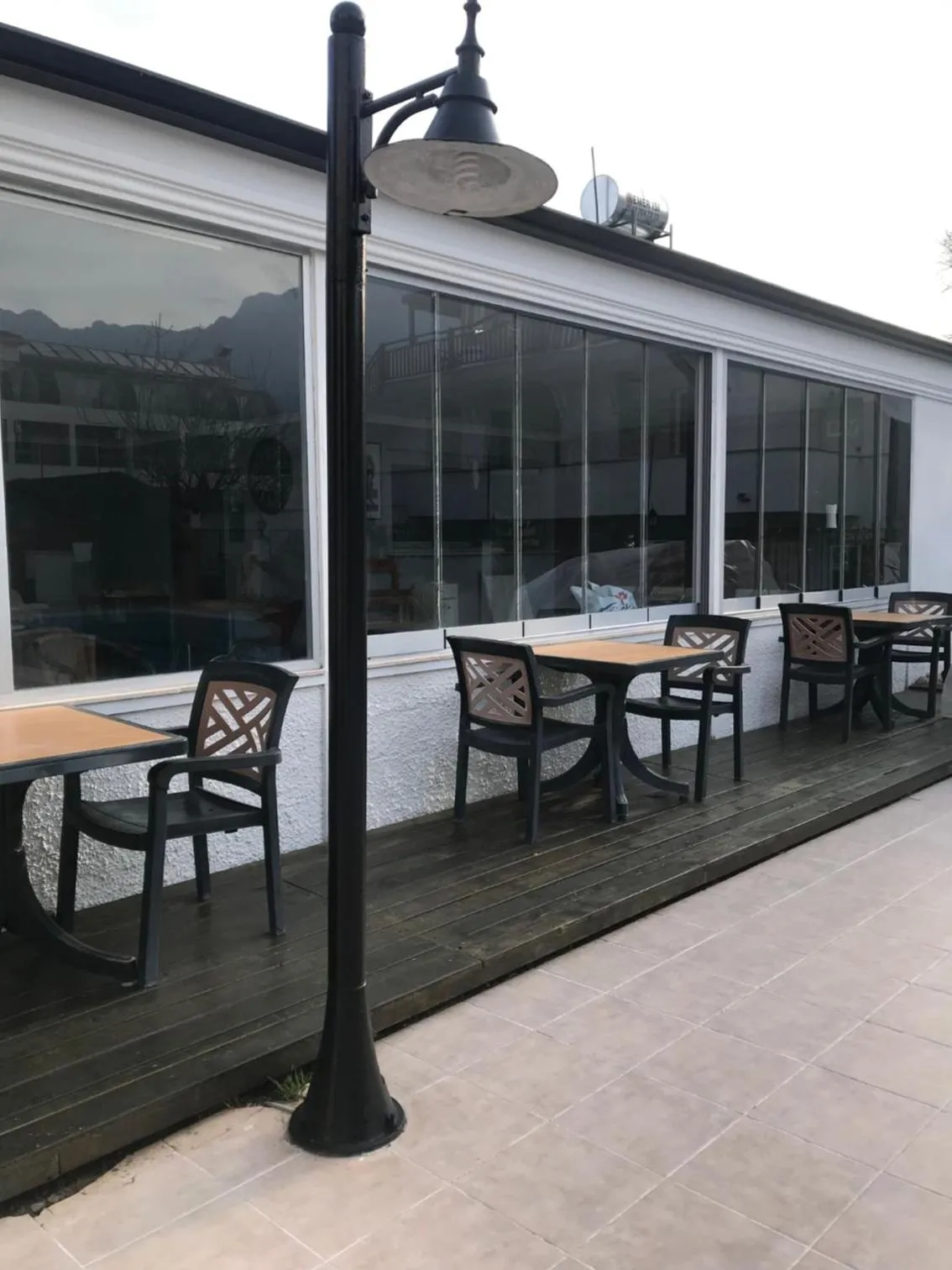 Restaurant/places to eat in Minta Apart Hotel