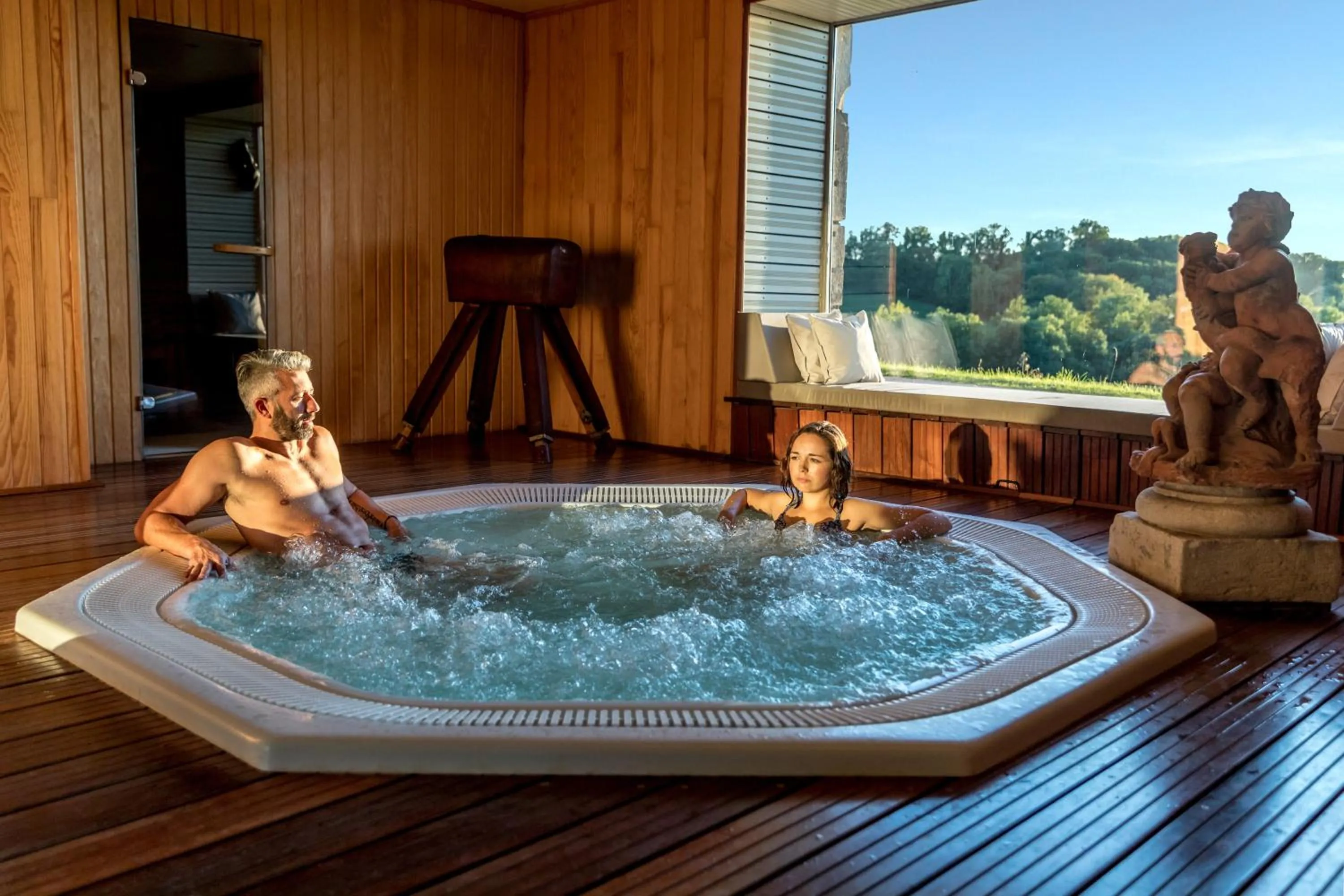 Hot Tub in Château de Labro - Teritoria