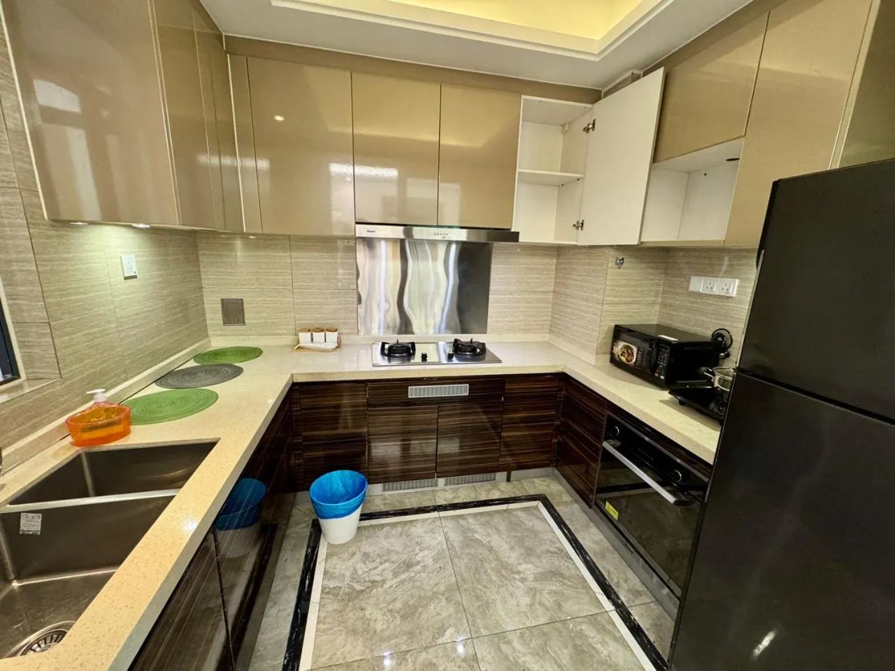 JB City CIQ-R&F Shopping Mall Apartment