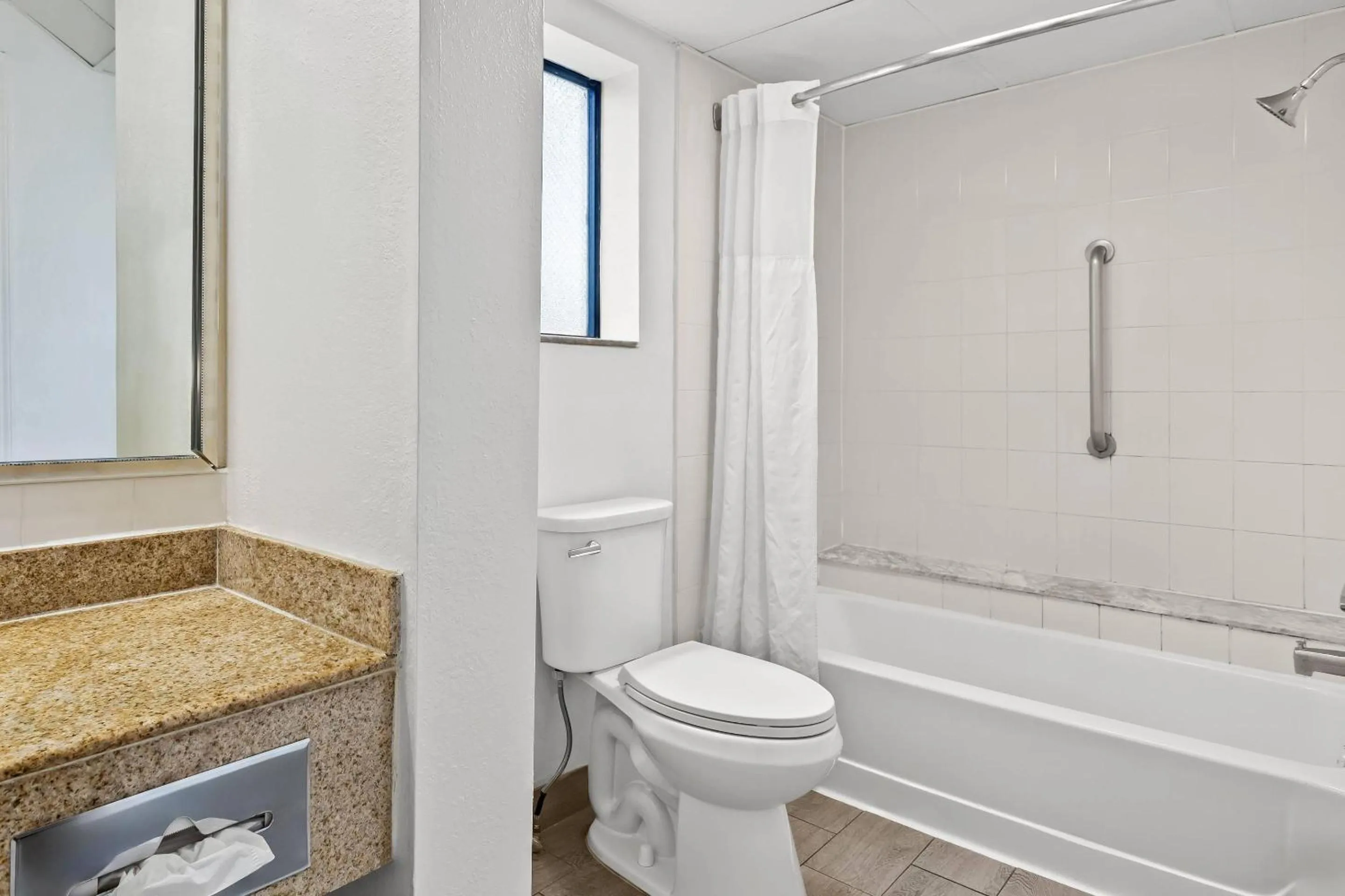 Shower in Quality Inn & Suites at Tropicana Field