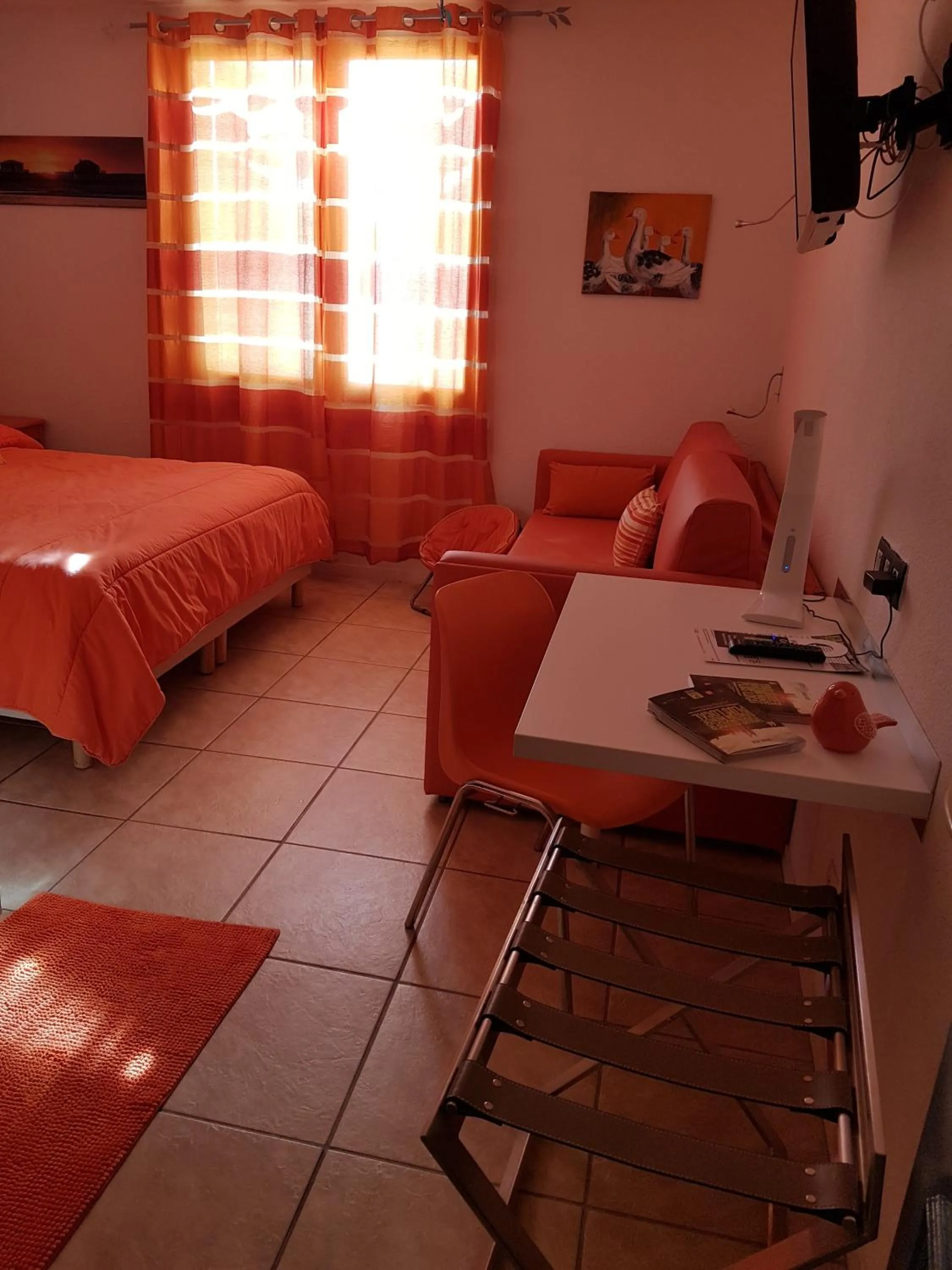 Photo of the whole room, Bed in Logis Hôtel Corintel Bordeaux Est