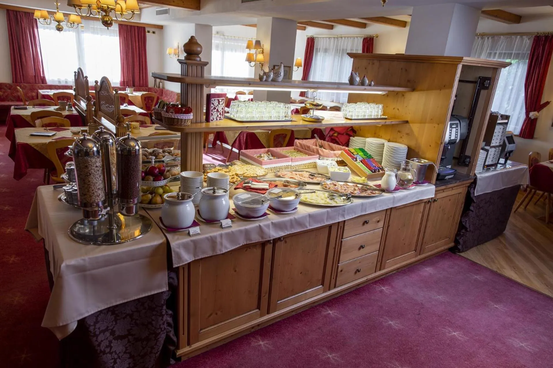 Breakfast in Hotel Cristallo