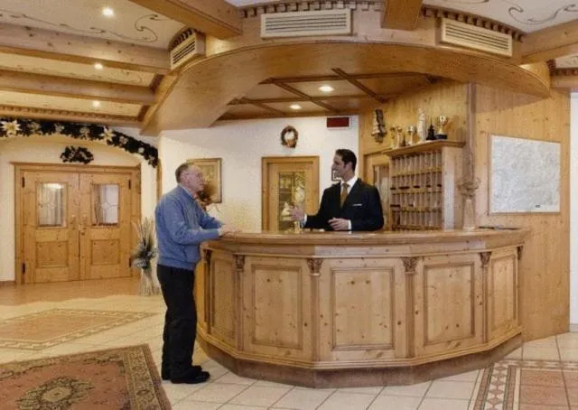 Lobby or reception in Hotel Cristallo