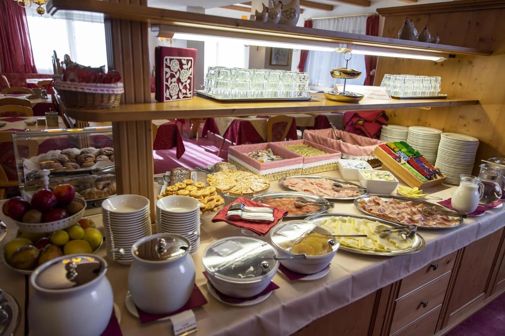 Breakfast in Hotel Cristallo