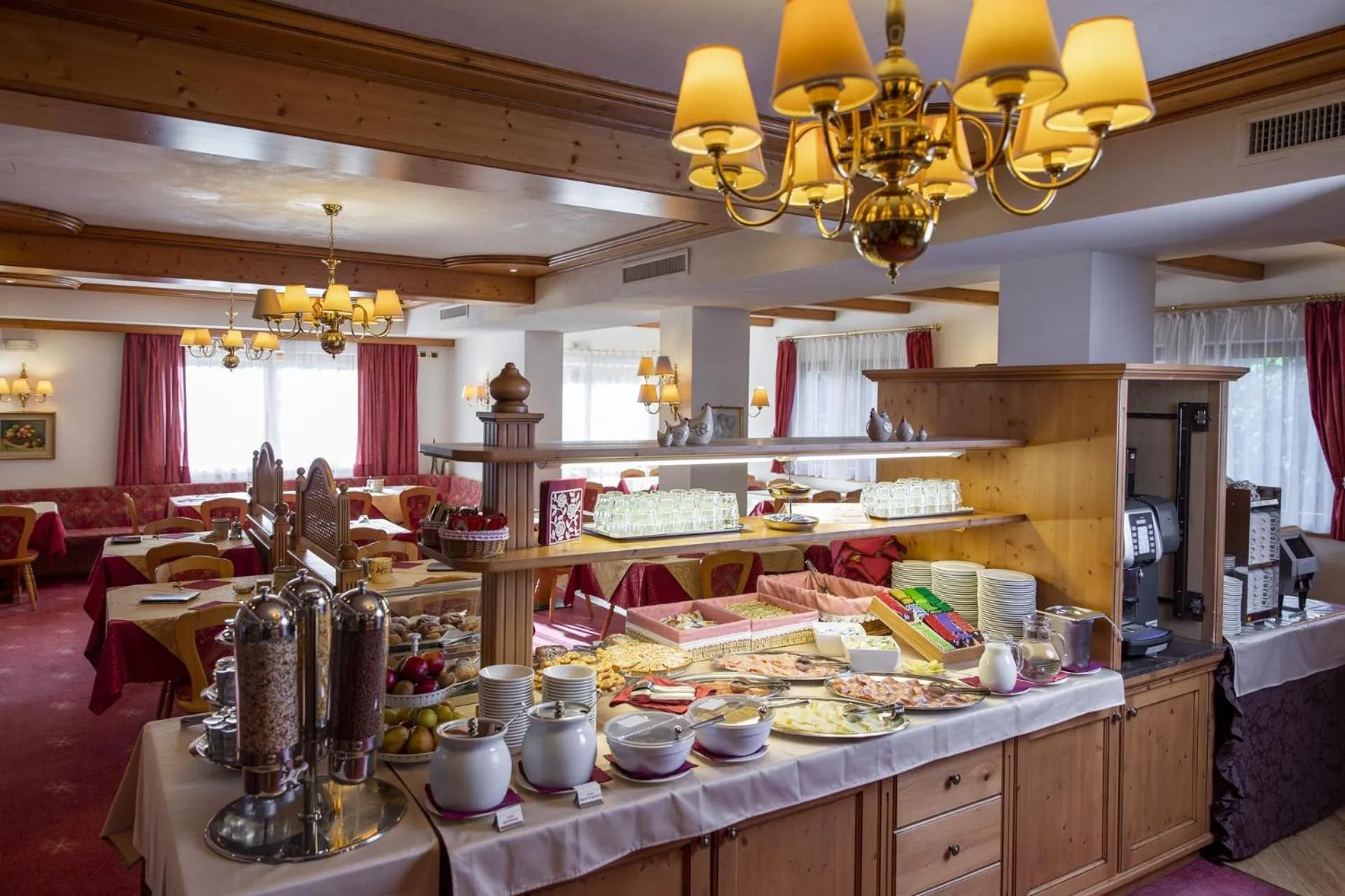 Breakfast in Hotel Cristallo