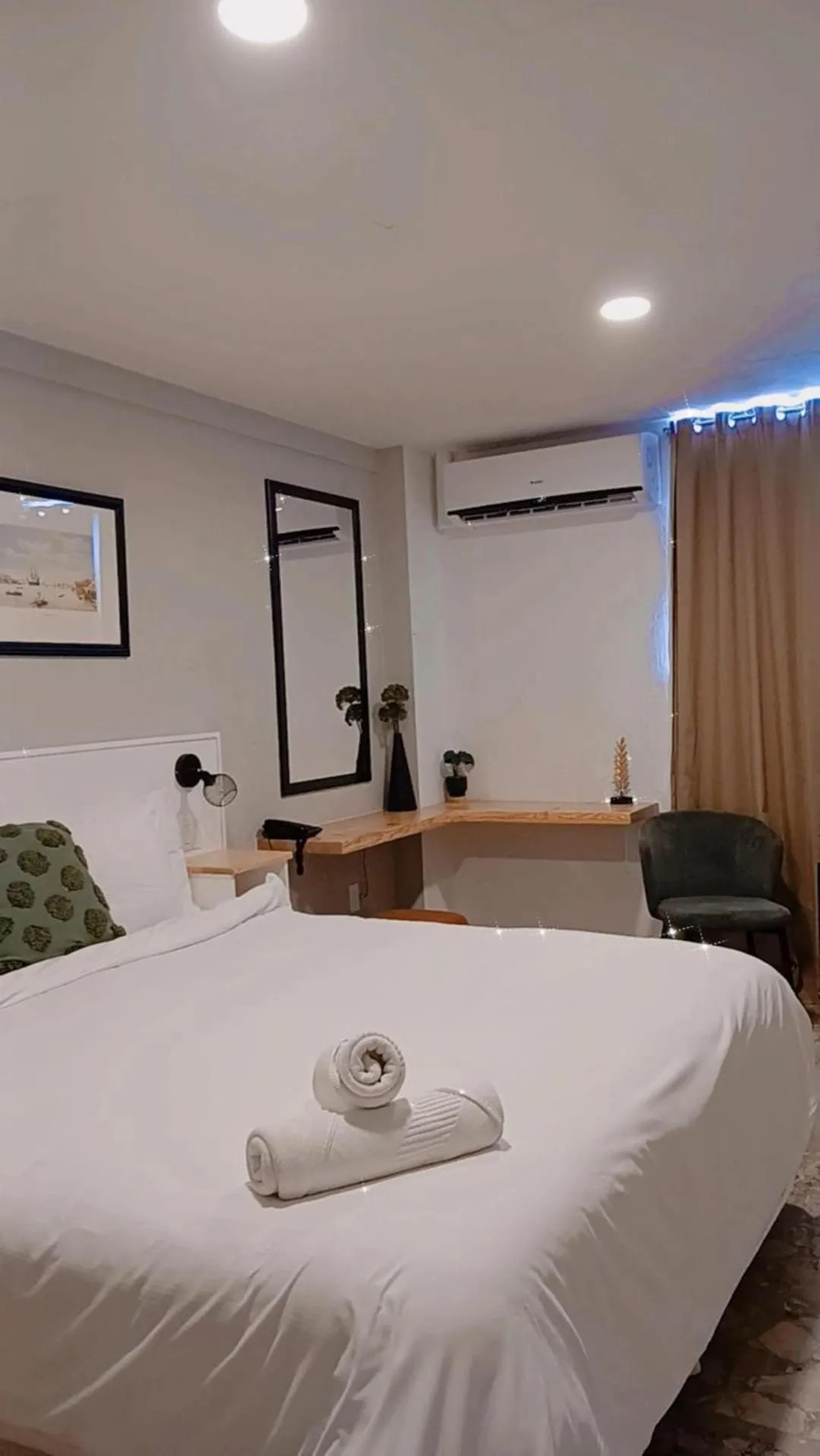 Bed in San Marco Hotel Curacao & Casino