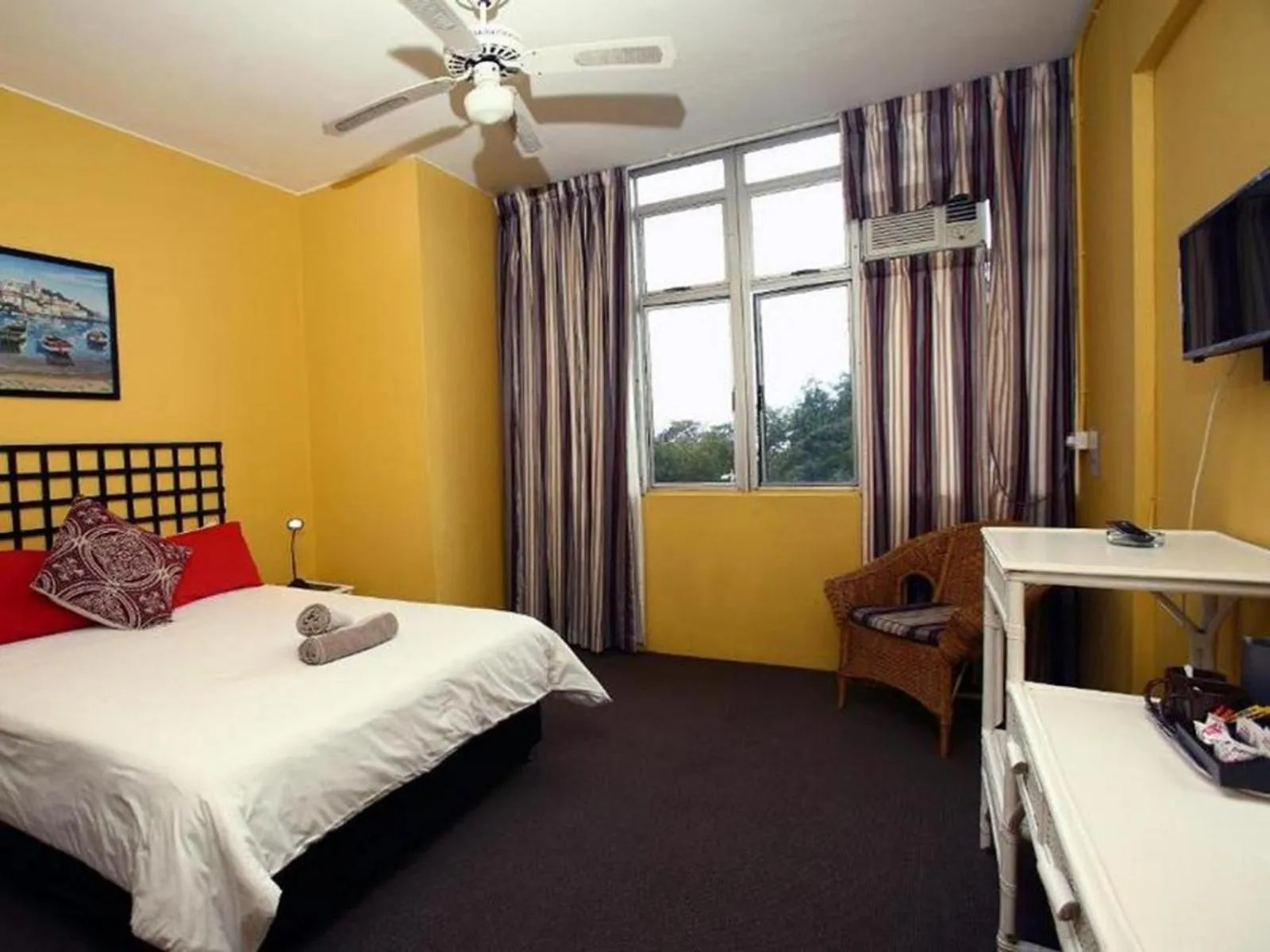 Photo of the whole room in Riviera Hotel Durban