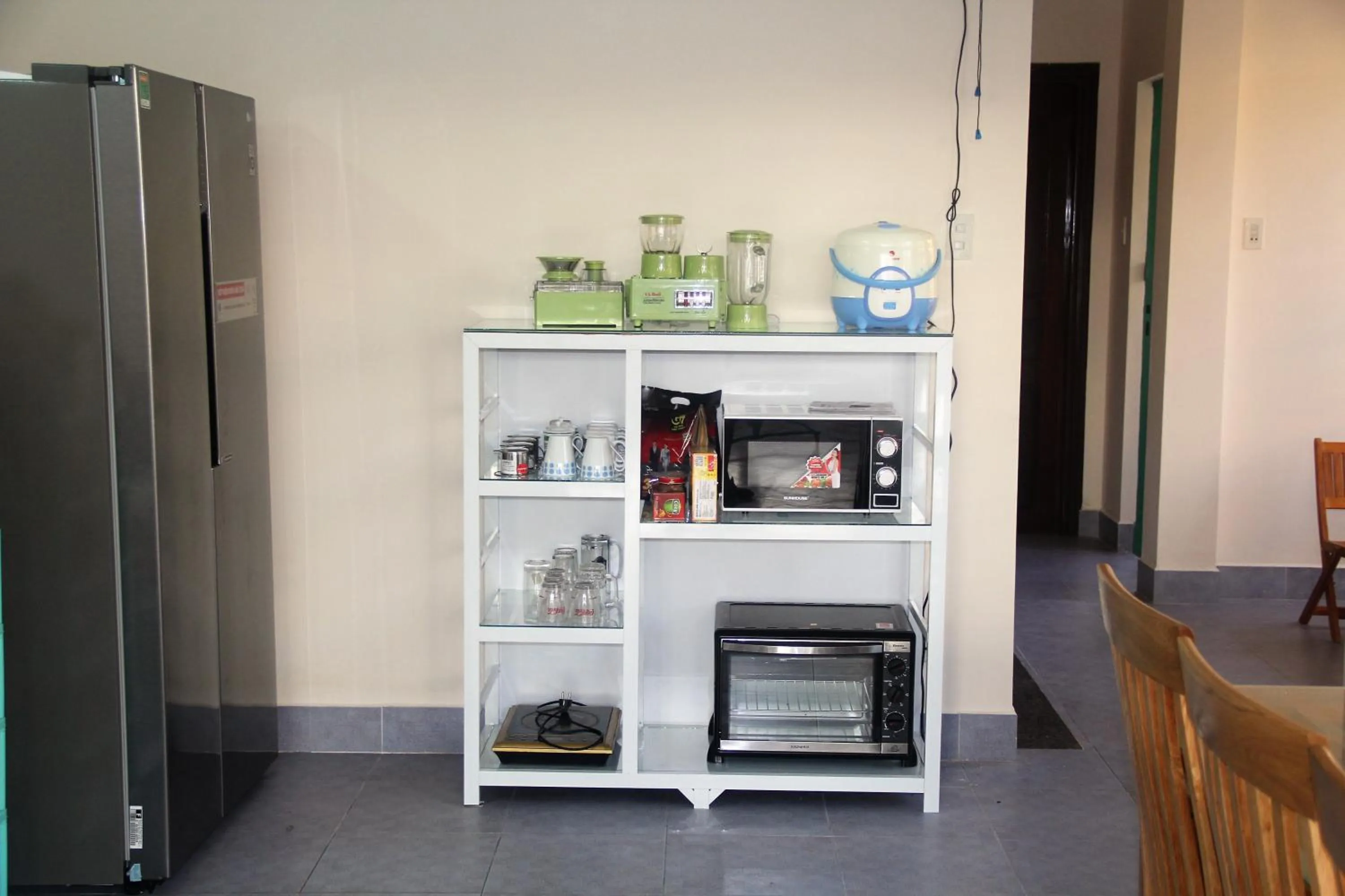 Communal kitchen in Winter Spring Homestay