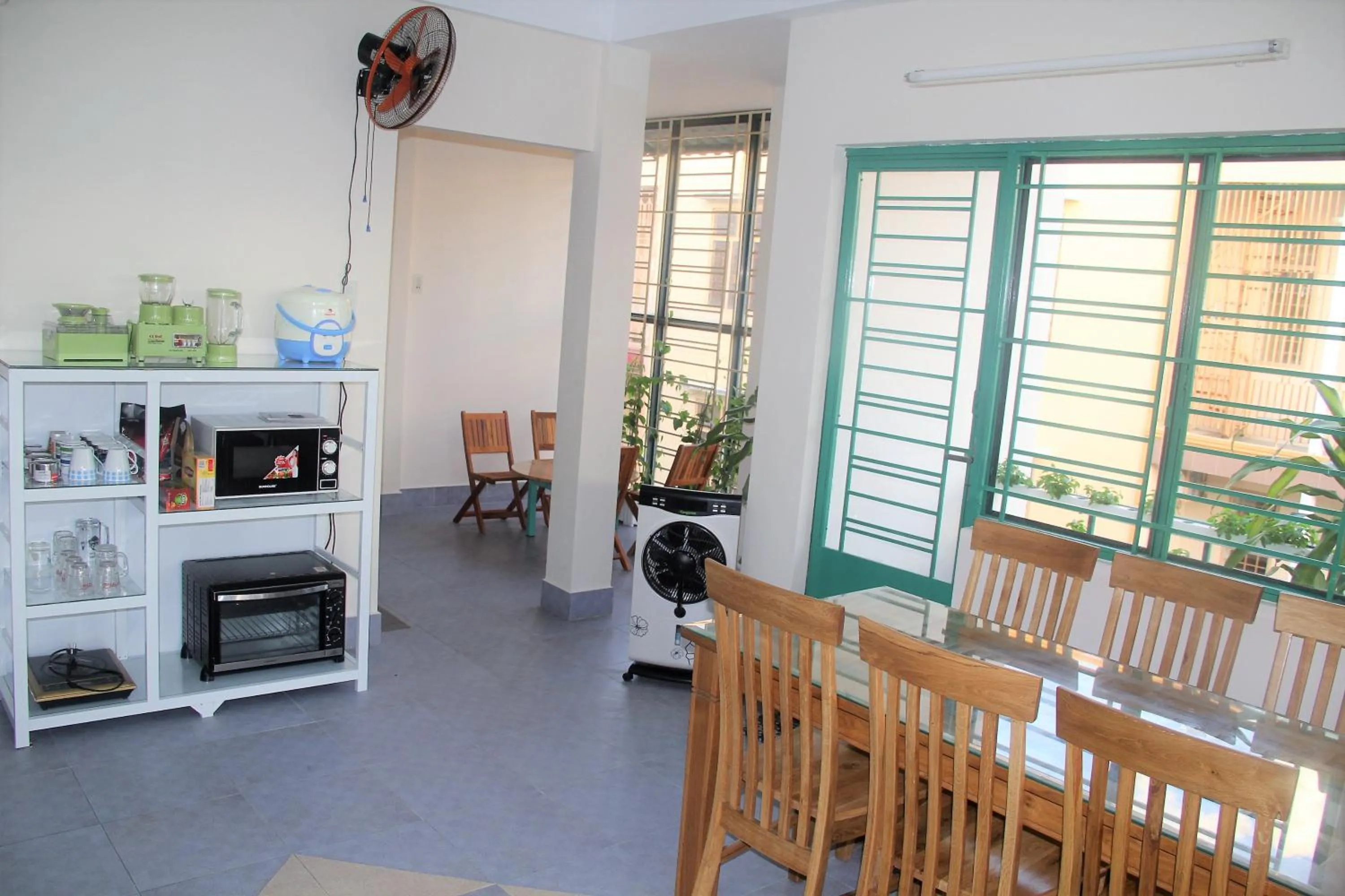 Communal kitchen in Winter Spring Homestay