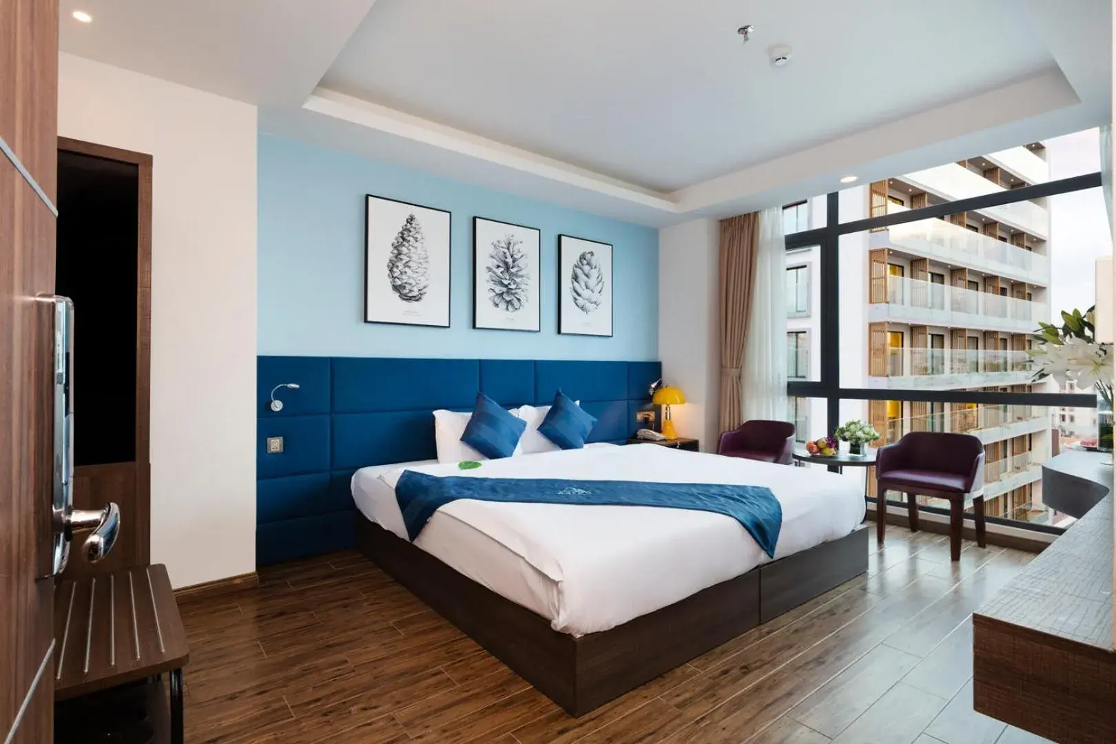 Deluxe Suite - single occupancy in Aaron Hotel Deluxe Suite - single occupancy in Aaron Hotel