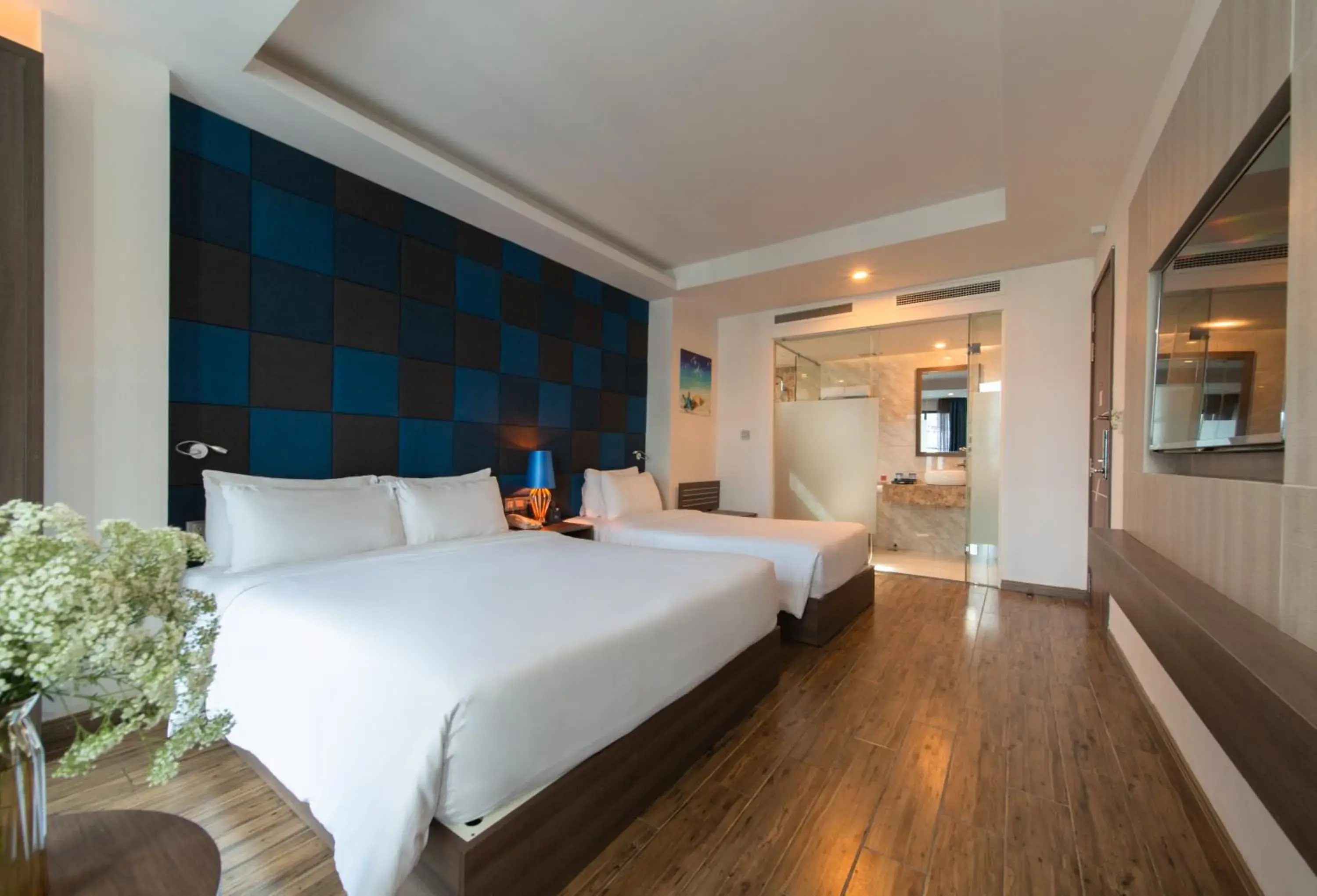 Deluxe Triple Room with City View - single occupancy in Aaron Hotel Deluxe Triple Room with City View - single occupancy in Aaron Hotel