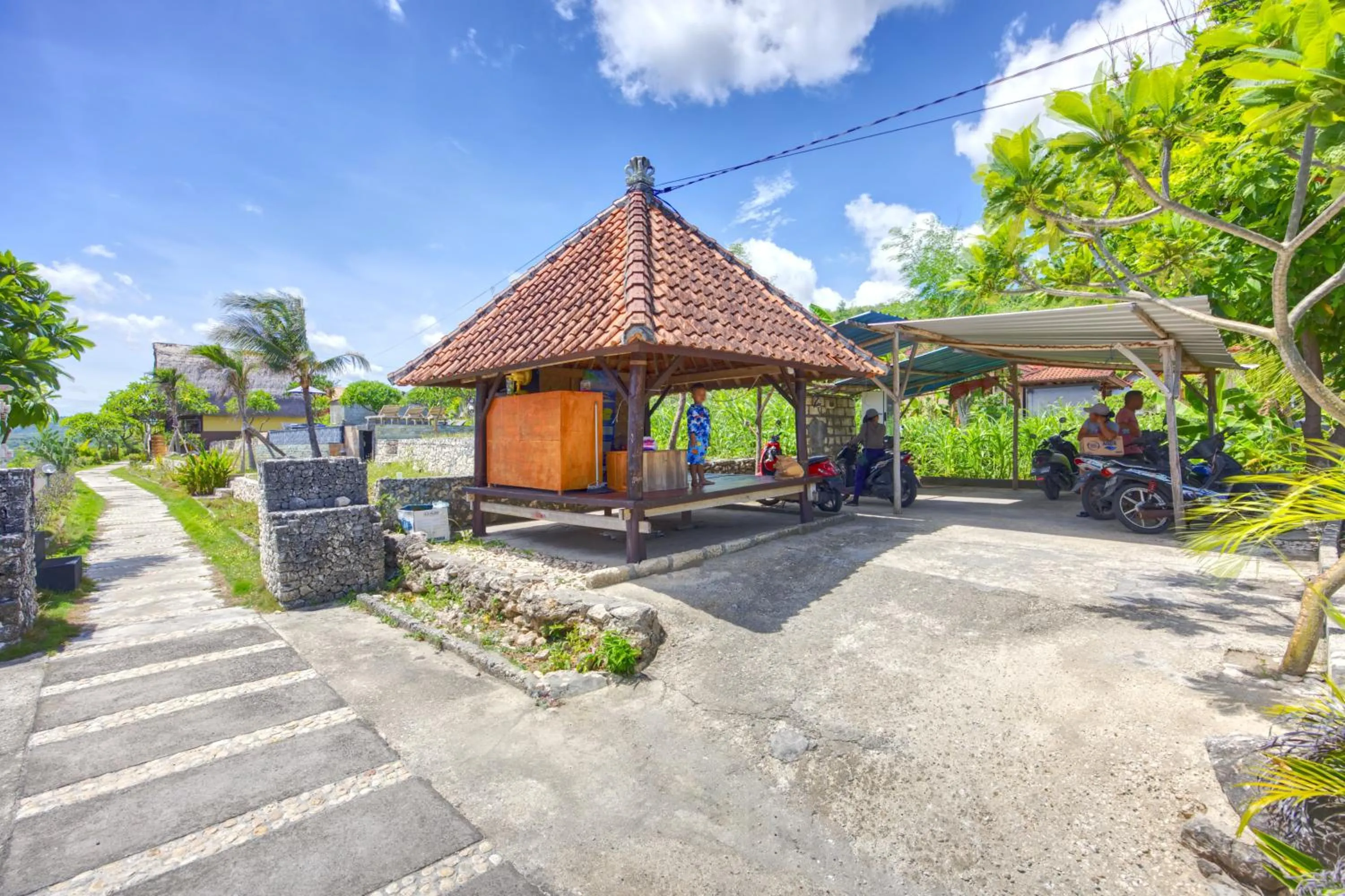 Facade/entrance in Song Cang Bungalow