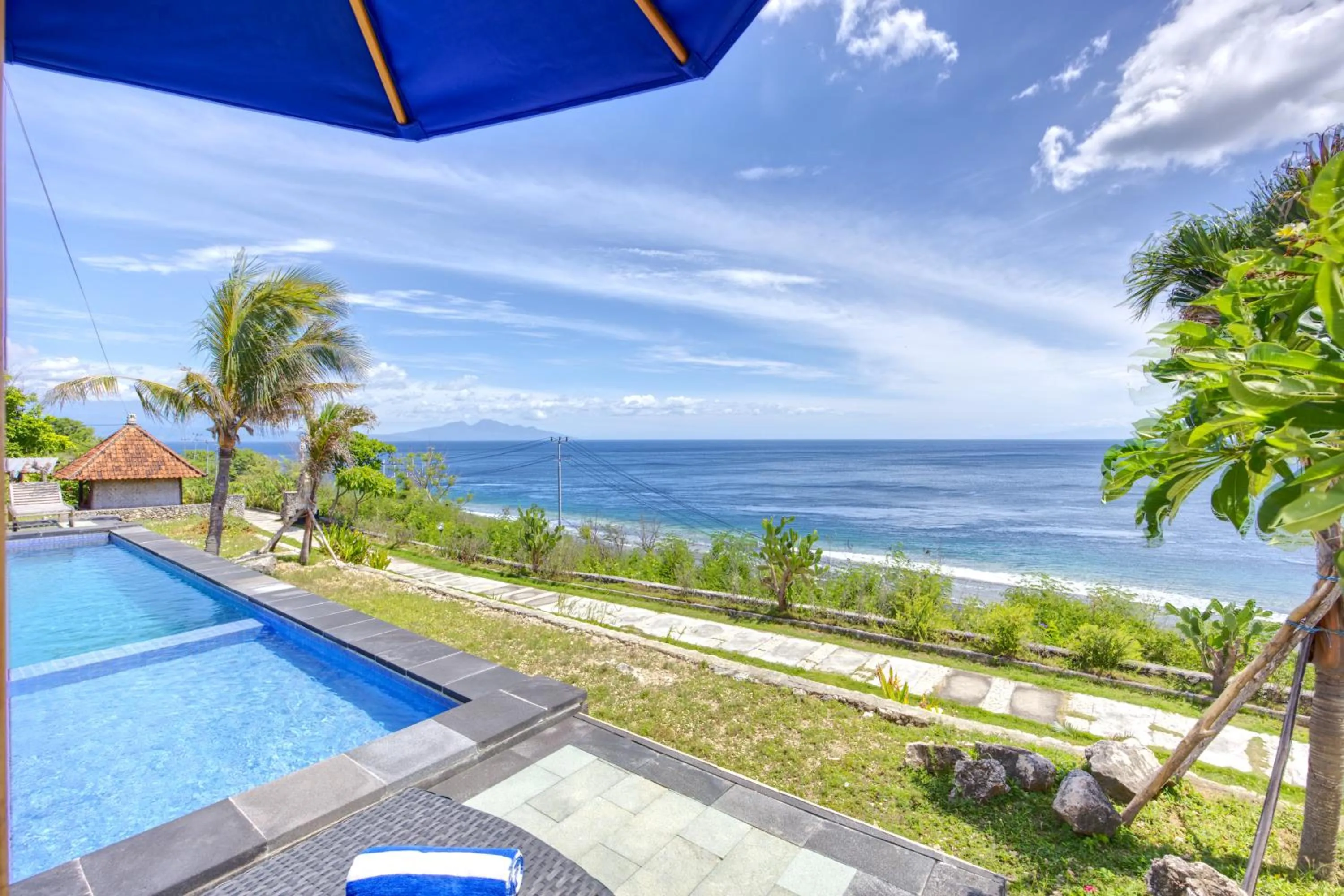 Swimming pool in Song Cang Bungalow