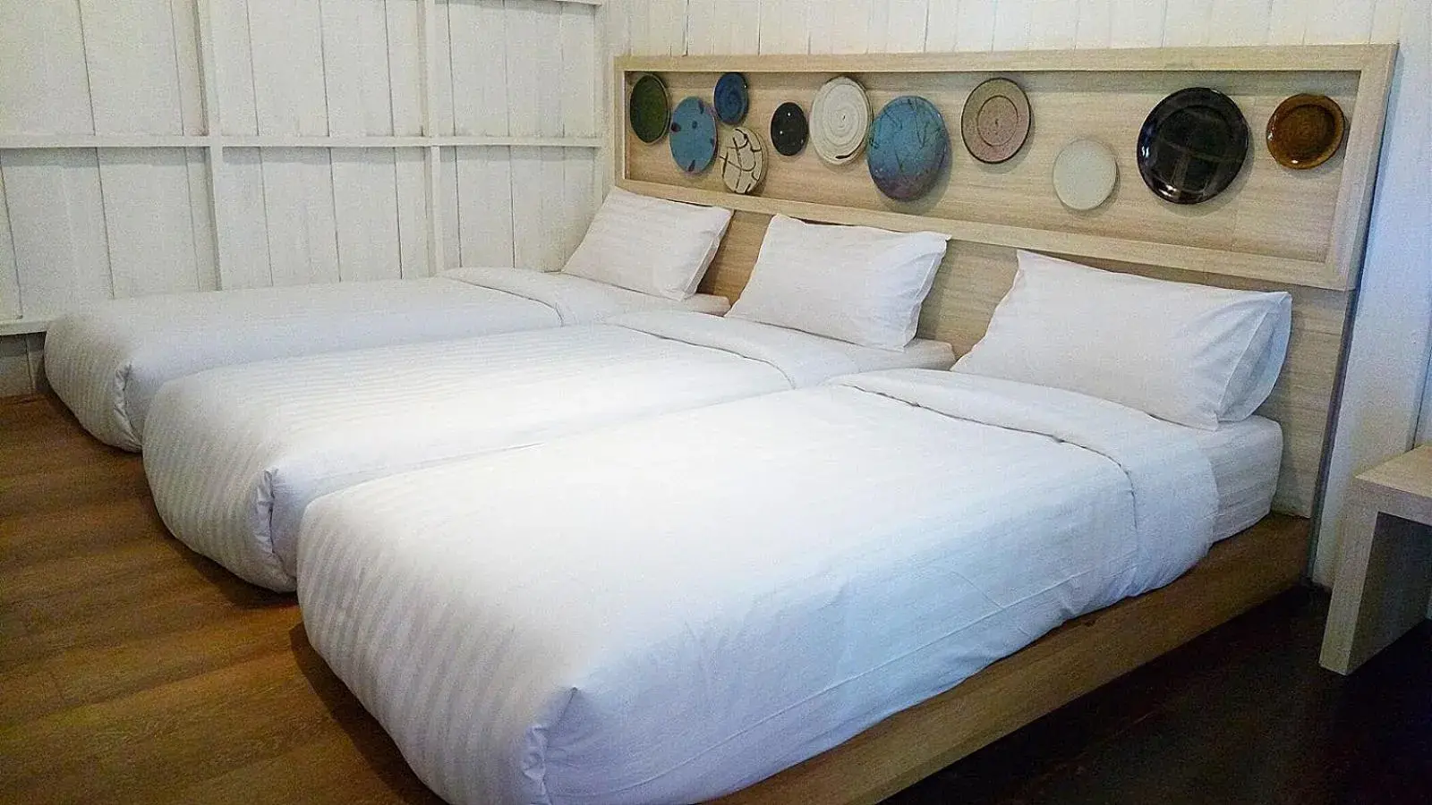 Triple Room with Shared Bathroom in Baan Mai Kradan Hostel Chiang Rai Triple Room with Shared Bathroom in Baan Mai Kradan Hostel Chiang Rai